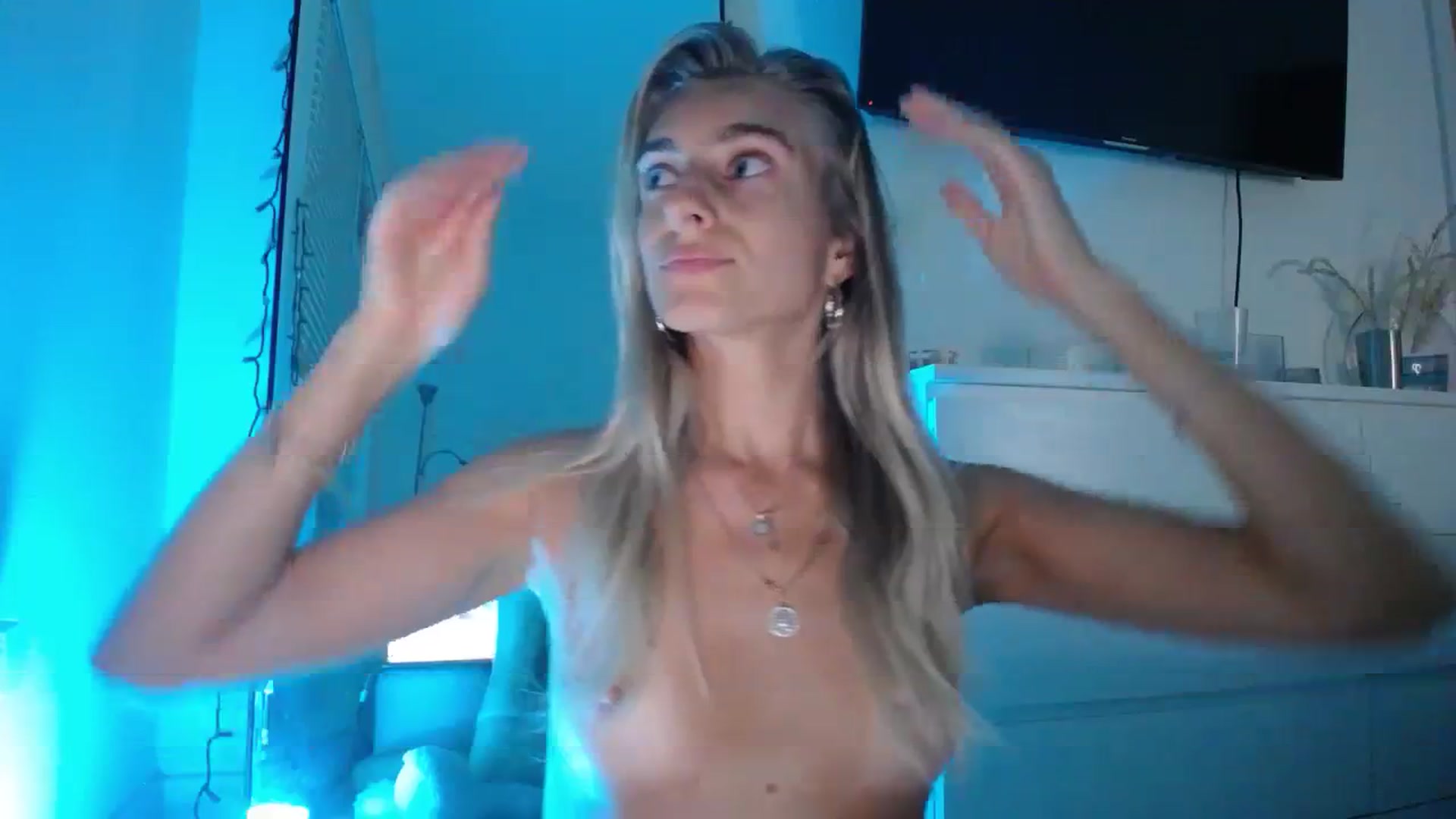 Gallery image thumbnail from Vodka_Queen's myfreecams stream on, 11/02/2023, 06:09 image 14 of 20