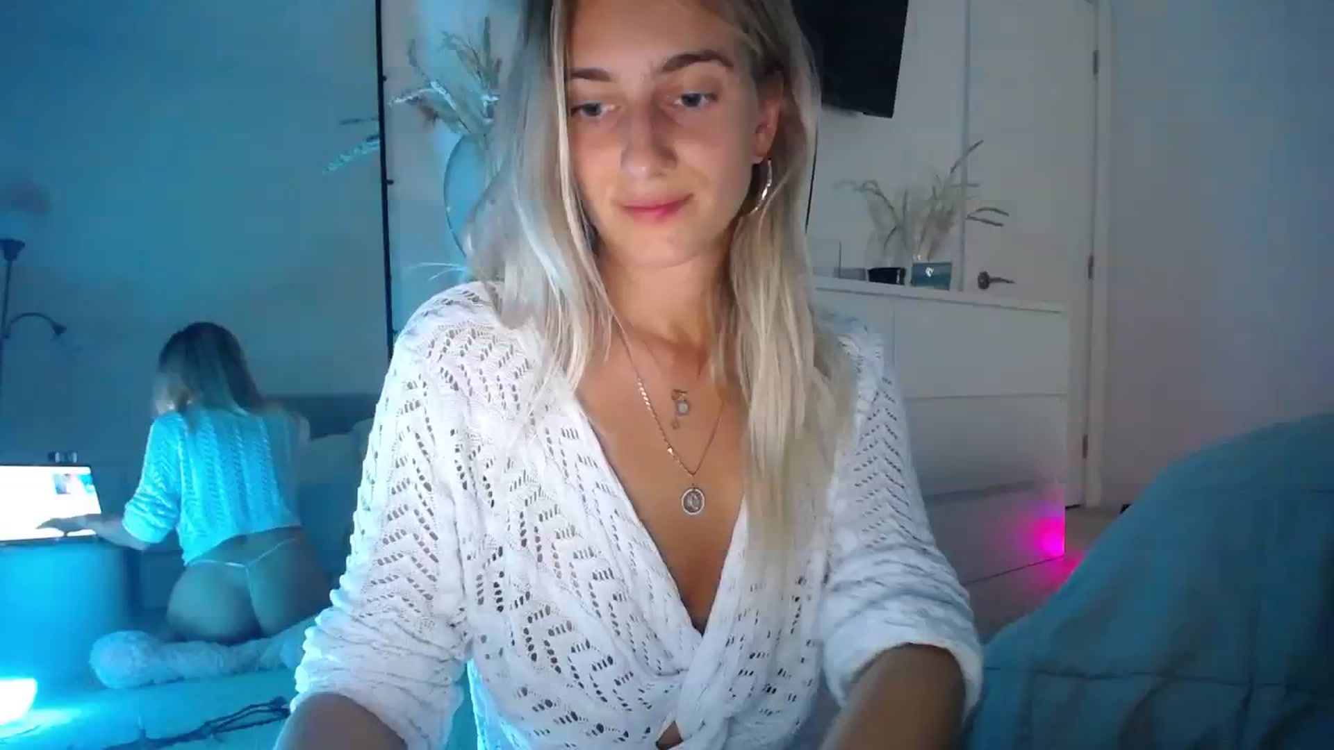 Gallery image thumbnail from Vodka_Queen's myfreecams stream on, 11/03/2023, 06:22 image 10 of 20