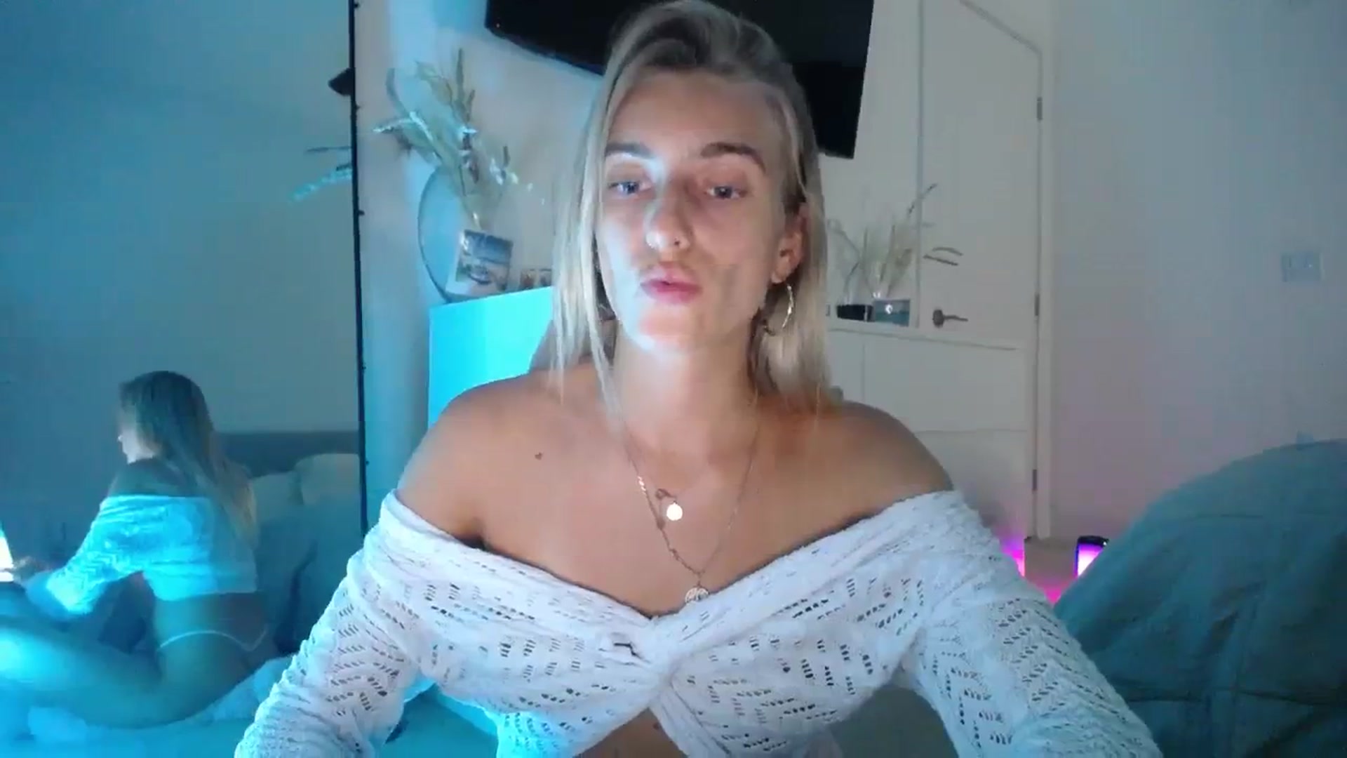 Gallery image thumbnail from Vodka_Queen's myfreecams stream on, 11/03/2023, 06:22 image 6 of 20