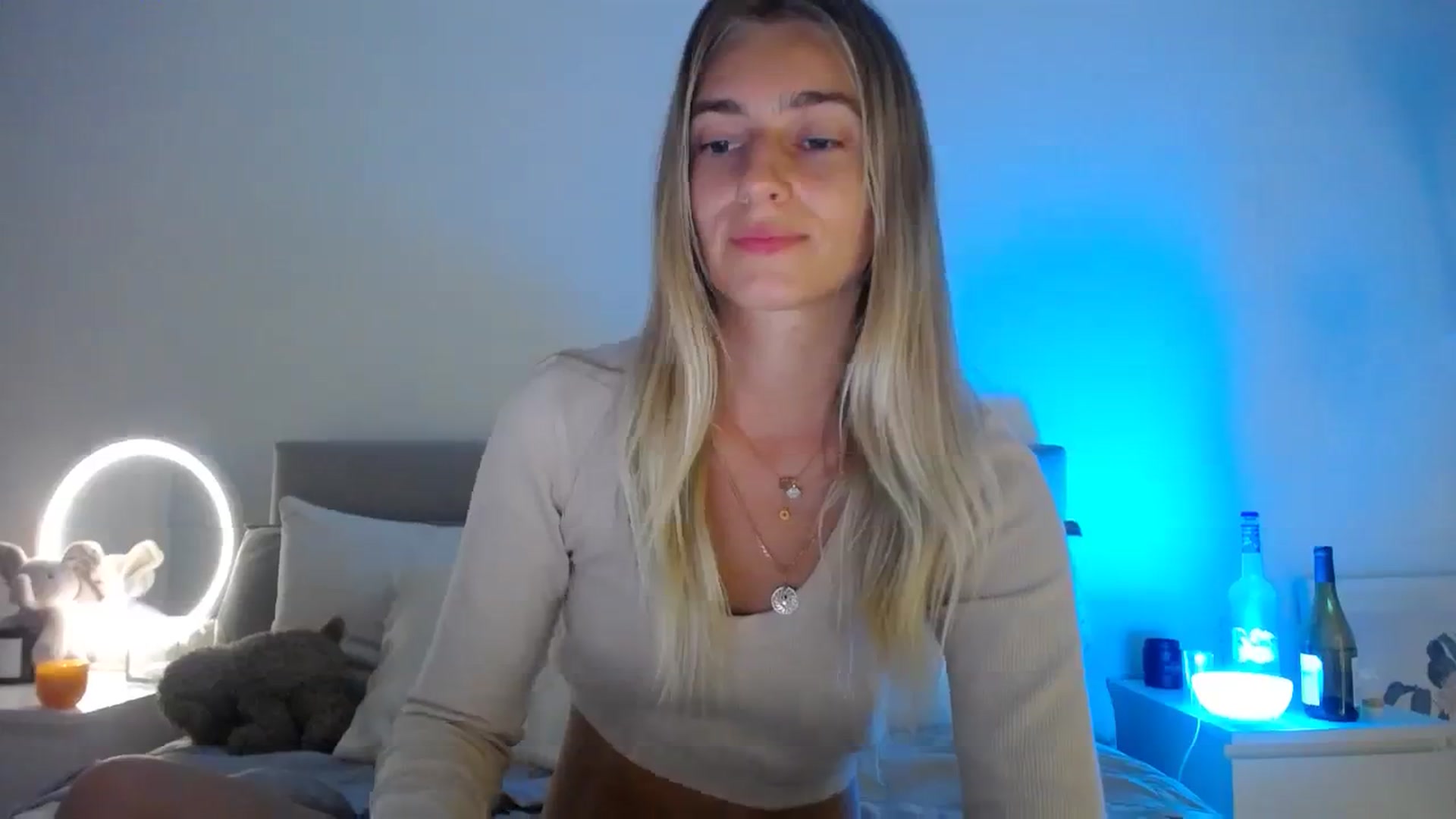 Gallery image thumbnail from Vodka_Queen's myfreecams stream on, 11/05/2023, 05:10 image 18 of 20