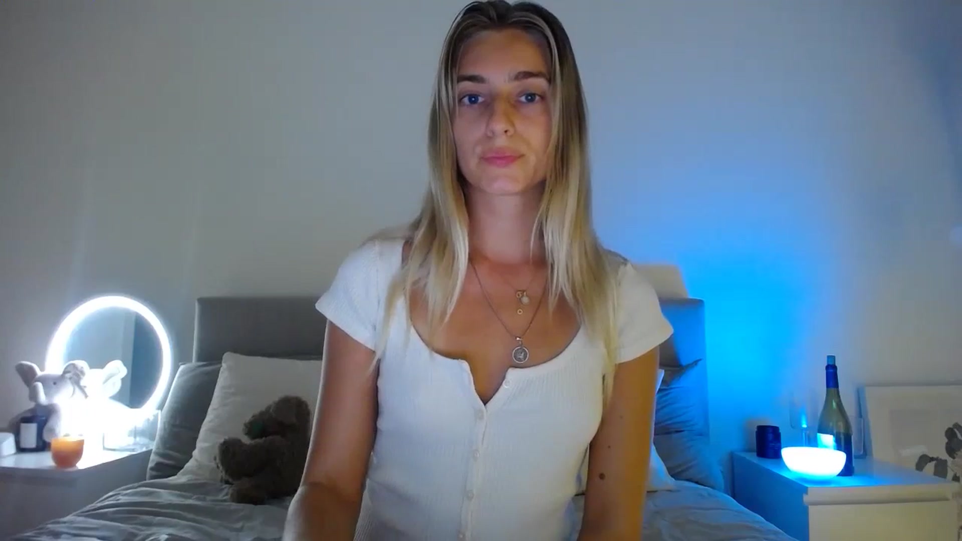 Gallery image thumbnail from Vodka_Queen's myfreecams stream on, 11/06/2023, 05:00 image 17 of 20