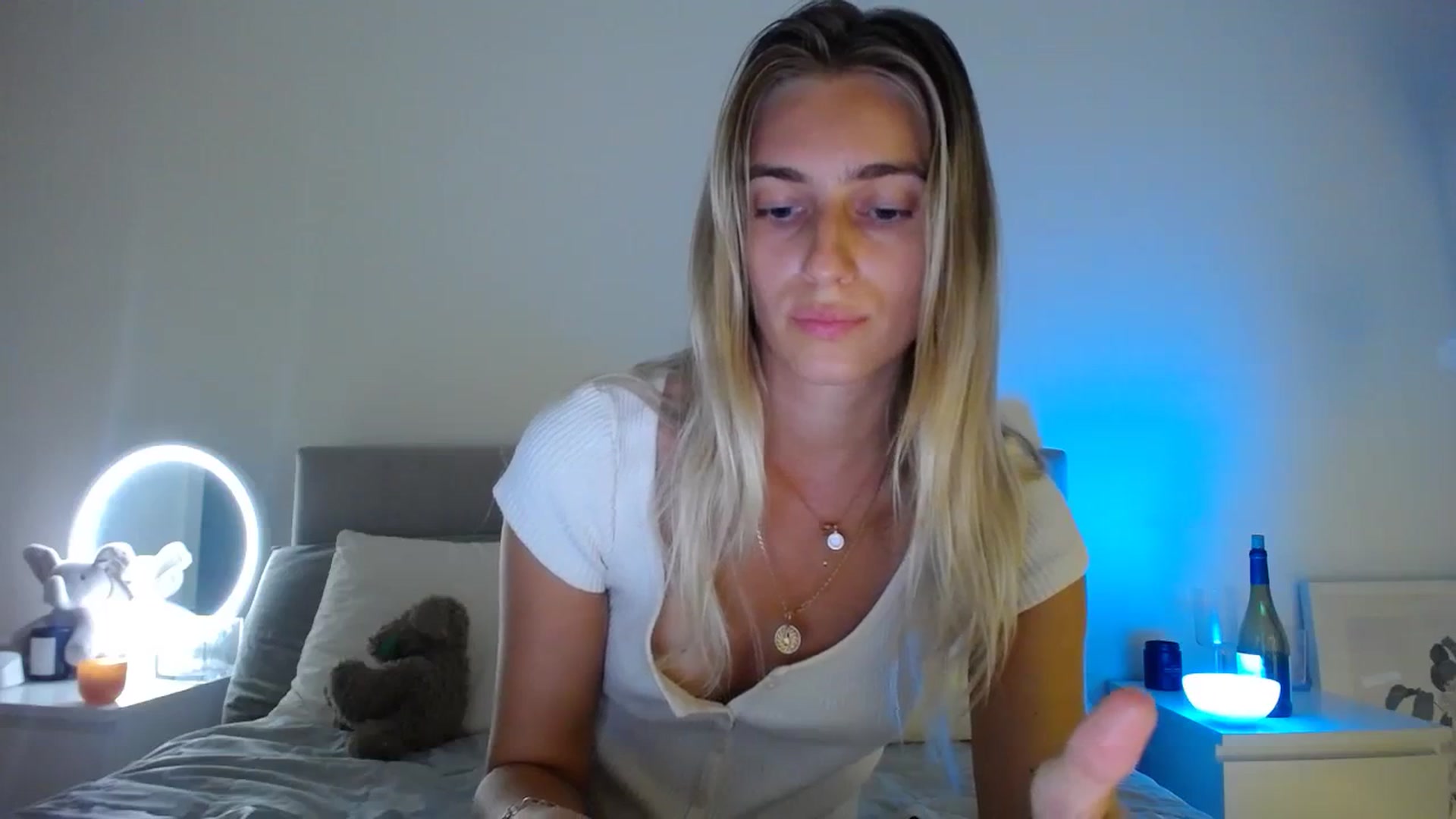 Gallery image thumbnail from Vodka_Queen's myfreecams stream on, 11/06/2023, 05:00 image 19 of 20