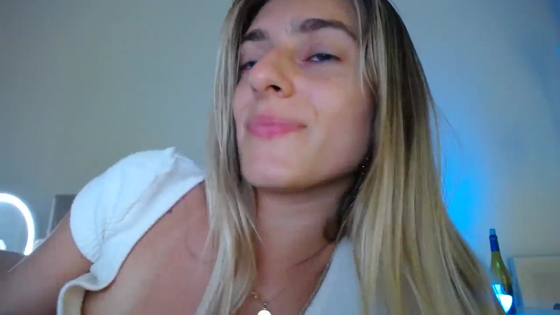 Gallery image thumbnail from Vodka_Queen's myfreecams stream on, 11/06/2023, 05:58 image 4 of 20