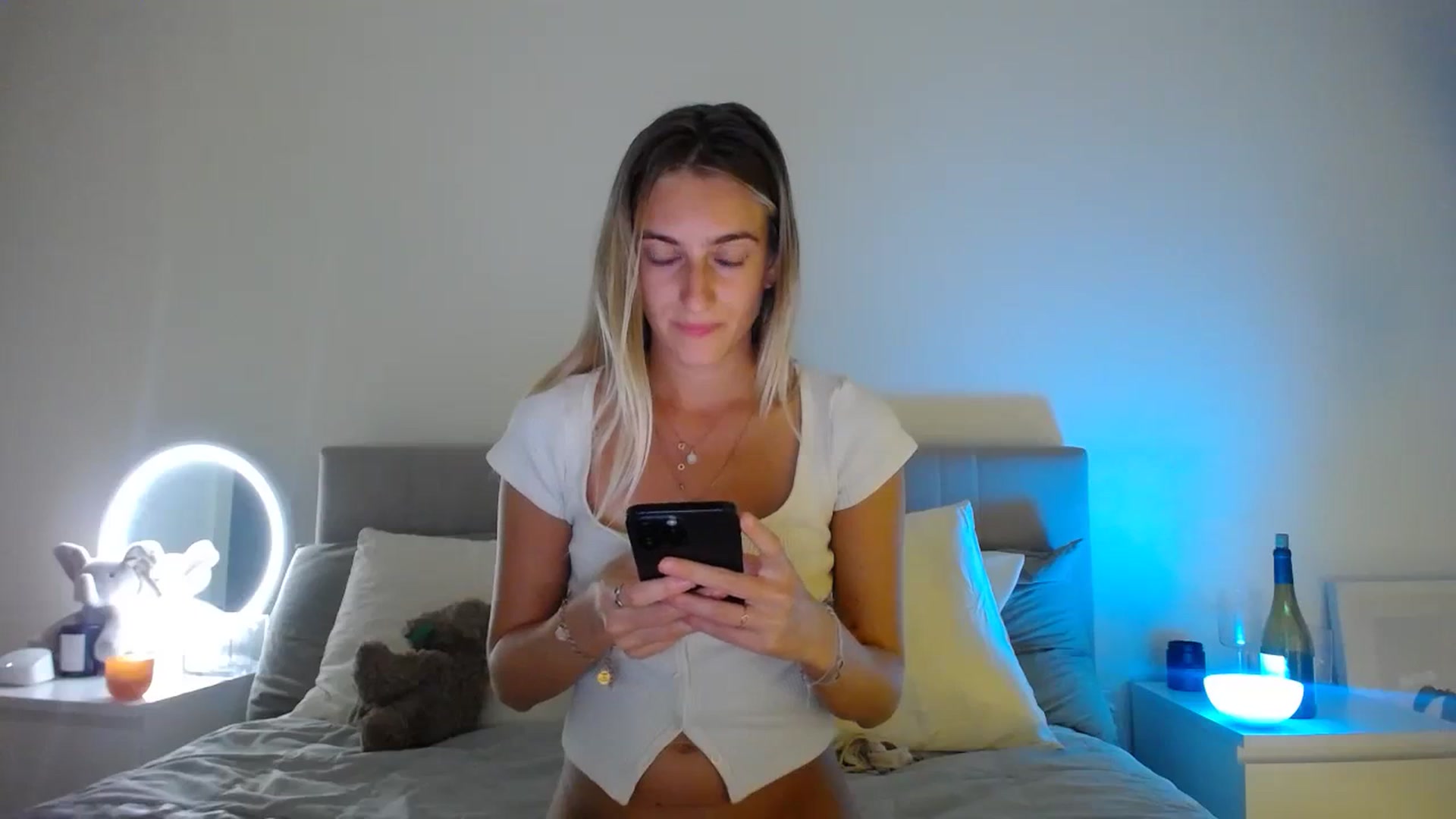 Gallery image thumbnail from Vodka_Queen's myfreecams stream on, 11/06/2023, 07:12 image 15 of 20