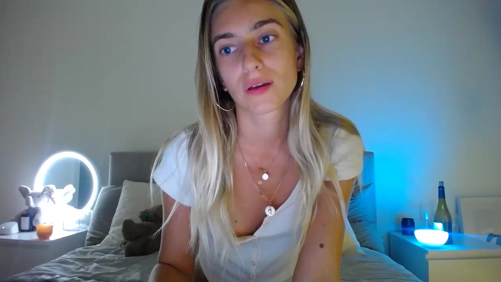 Gallery image thumbnail from Vodka_Queen's myfreecams stream on, 11/06/2023, 07:12 image 16 of 20