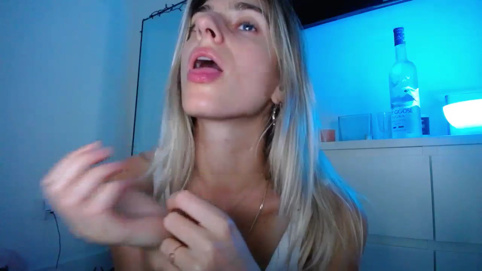 Gallery image thumbnail from Vodka_Queen's myfreecams stream on, 11/07/2023, 07:02 image 4 of 20