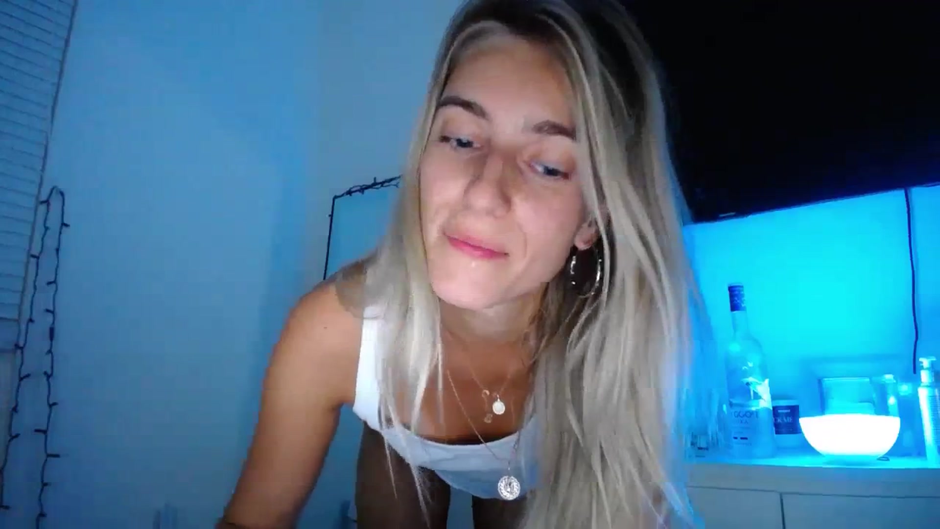 Gallery image thumbnail from Vodka_Queen's myfreecams stream on, 11/07/2023, 07:02 image 2 of 20
