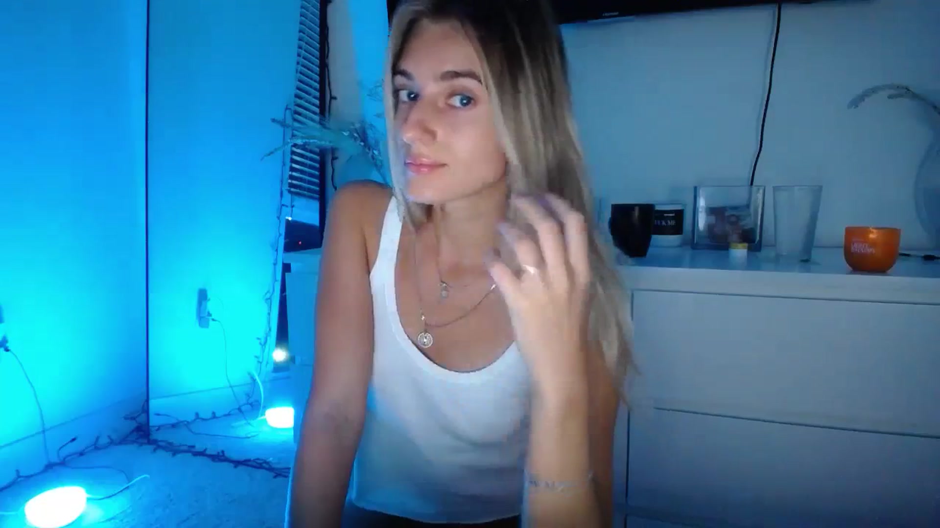 Gallery image thumbnail from Vodka_Queen's myfreecams stream on, 11/08/2023, 07:14 image 14 of 20