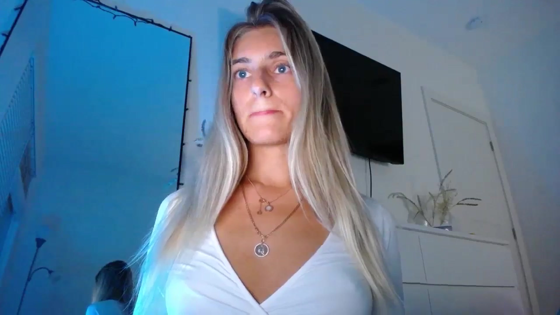 Gallery image thumbnail from Vodka_Queen's myfreecams stream on, 11/10/2023, 06:24 image 18 of 20