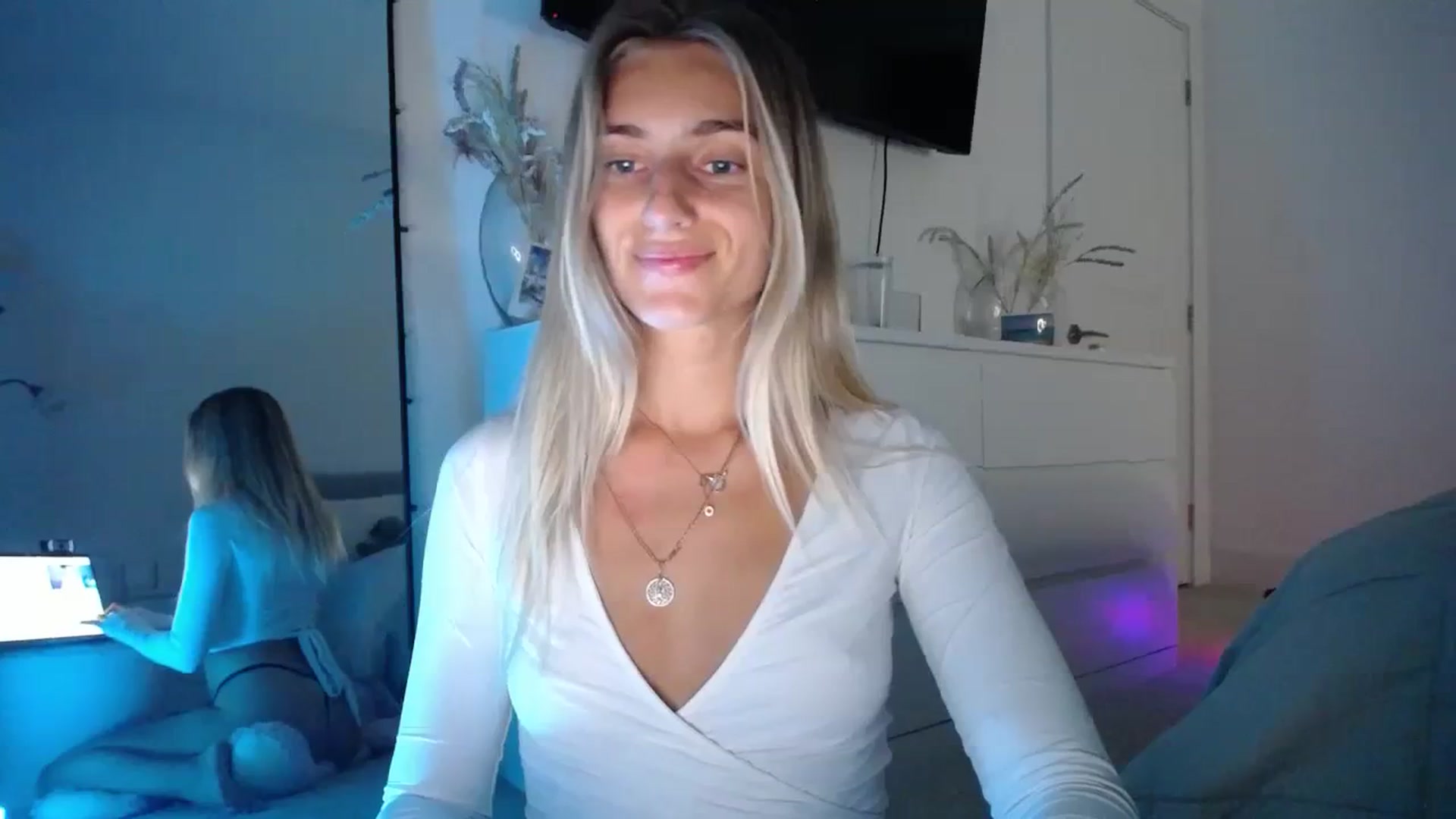 Gallery image thumbnail from Vodka_Queen's myfreecams stream on, 11/10/2023, 06:24 image 5 of 20