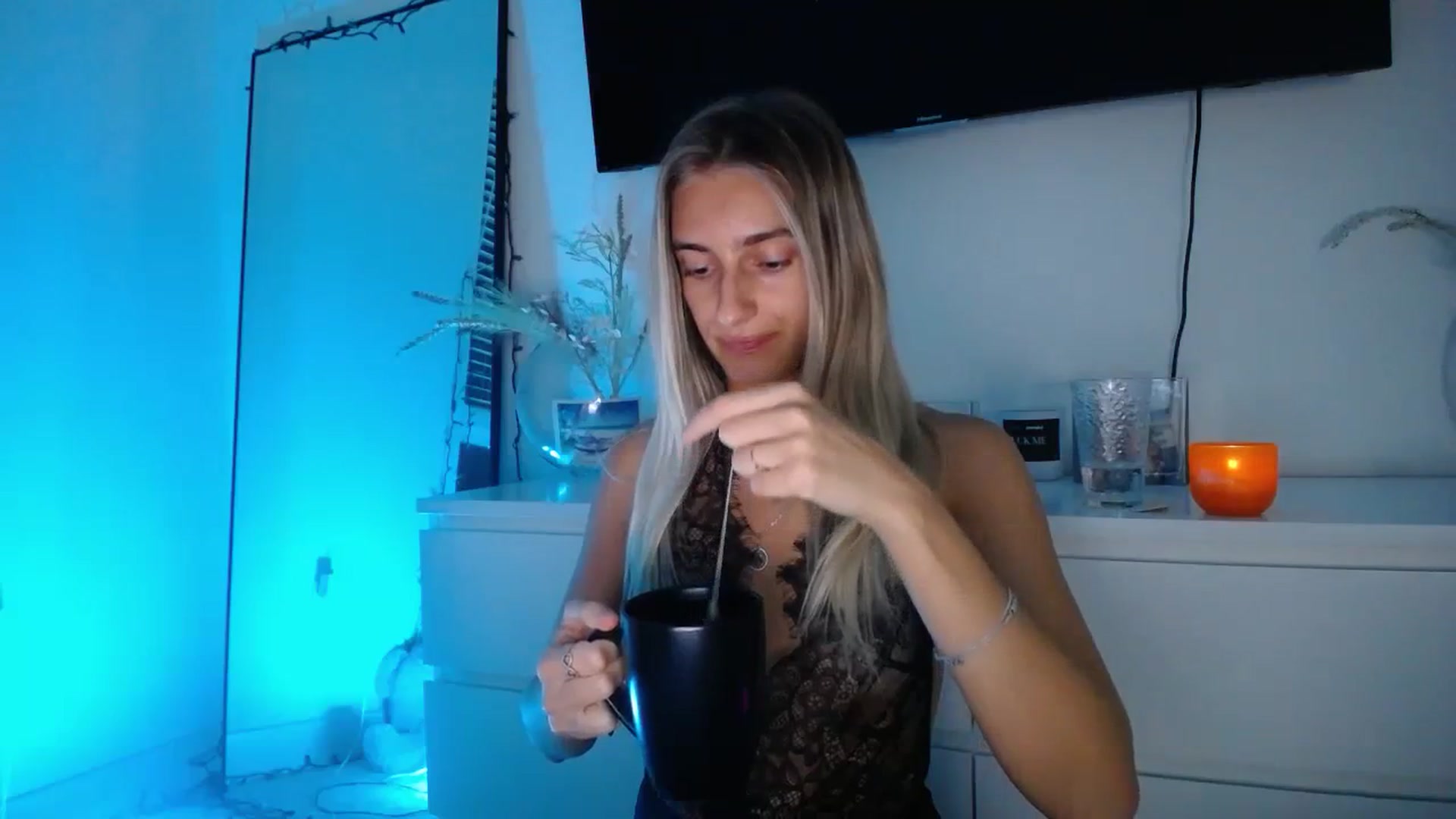 Gallery image thumbnail from Vodka_Queen's myfreecams stream on, 11/11/2023, 06:58 image 19 of 20