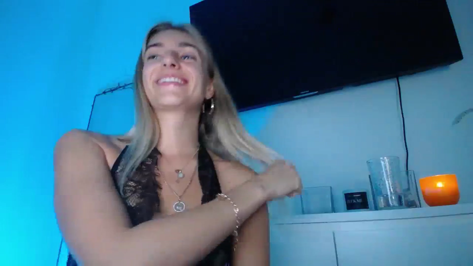 Gallery image thumbnail from Vodka_Queen's myfreecams stream on, 11/11/2023, 06:58 image 2 of 20
