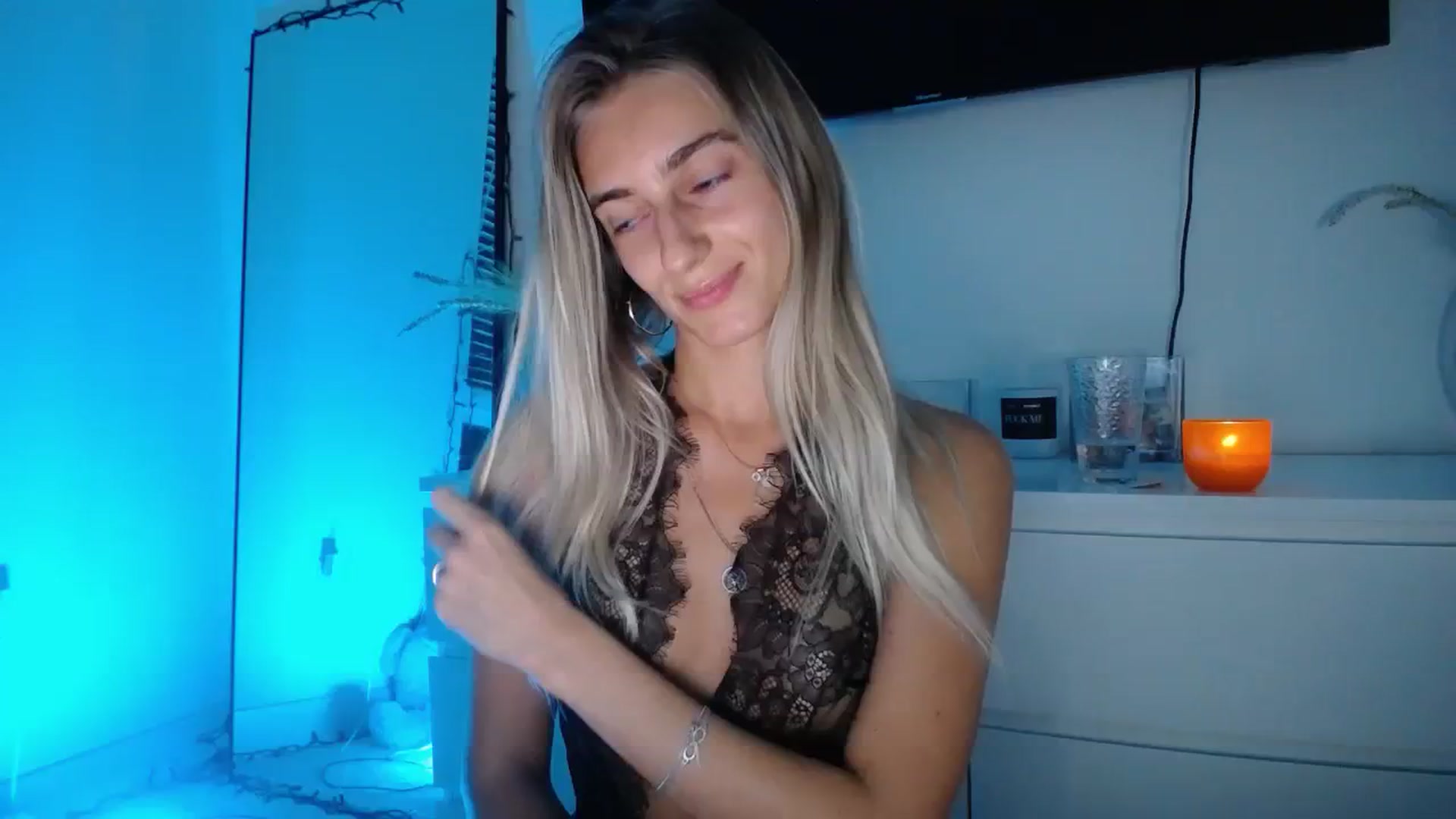 Gallery image thumbnail from Vodka_Queen's myfreecams stream on, 11/11/2023, 07:57 image 13 of 20