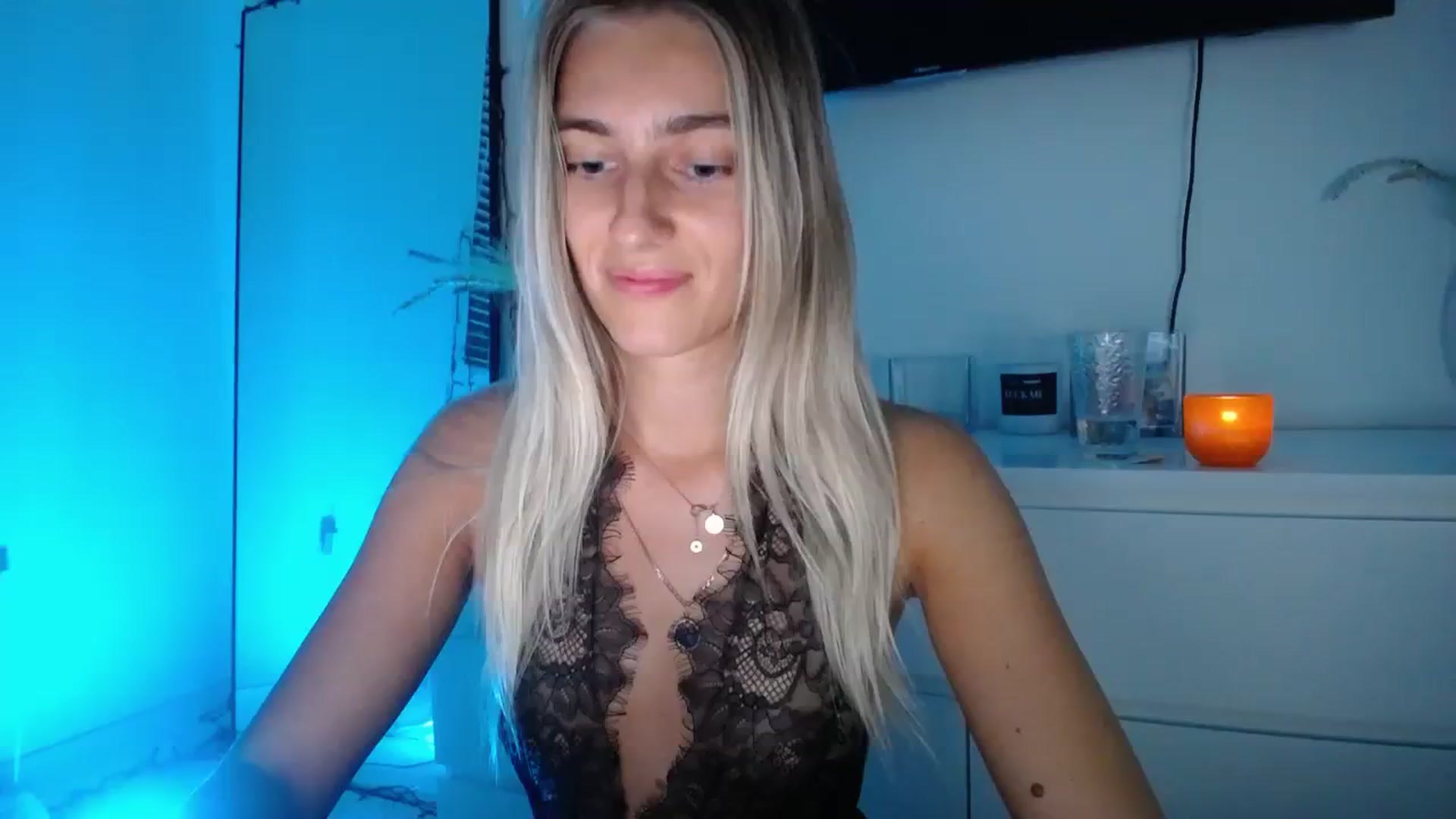 Gallery image thumbnail from Vodka_Queen's myfreecams stream on, 11/11/2023, 07:57 image 9 of 20