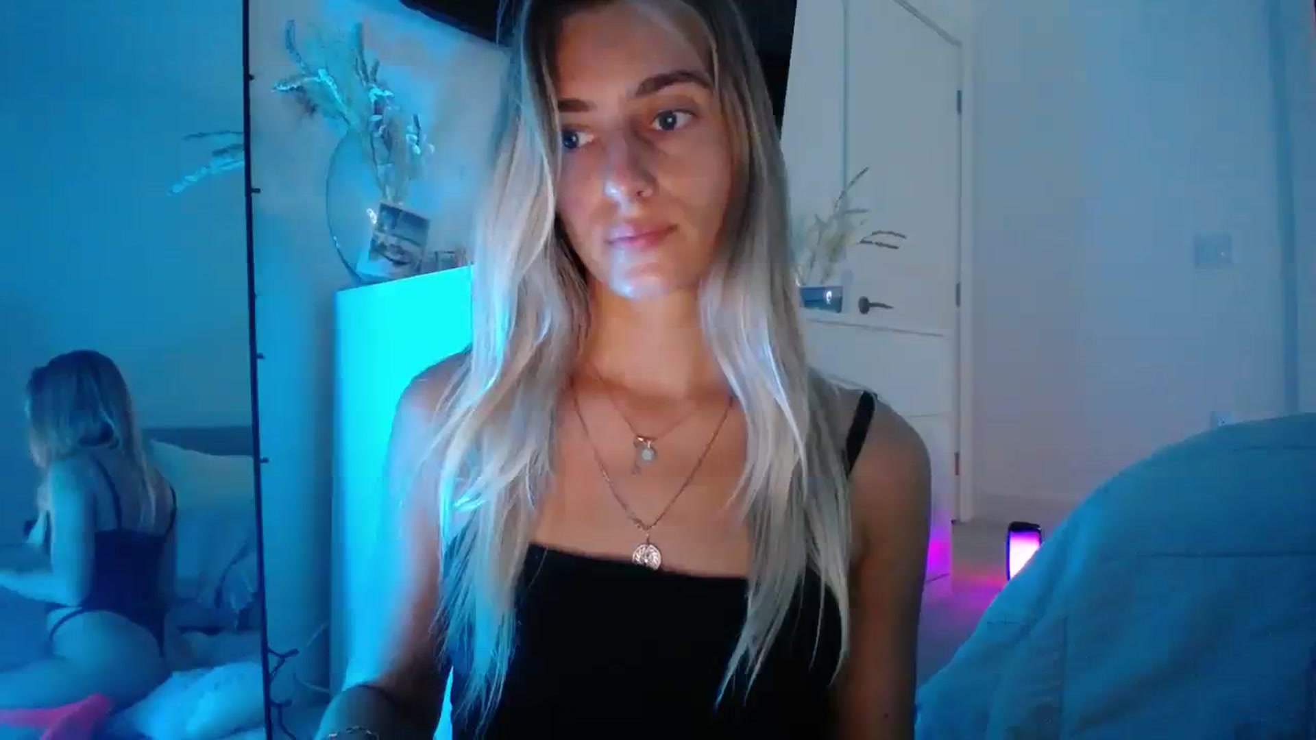 Gallery image thumbnail from Vodka_Queen's myfreecams stream on, 11/16/2023, 06:01 image 18 of 20