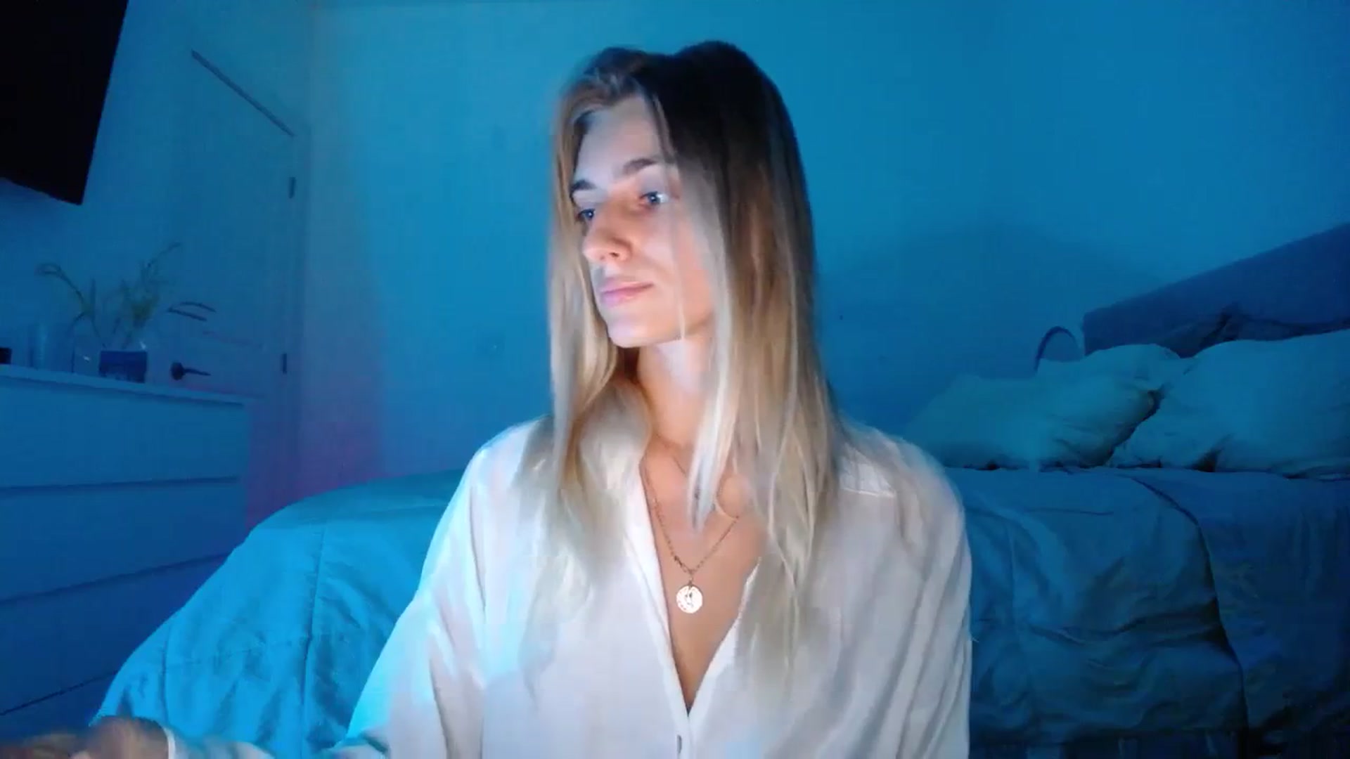Gallery image thumbnail from Vodka_Queen's myfreecams stream on, 11/23/2023, 01:52 image 12 of 20