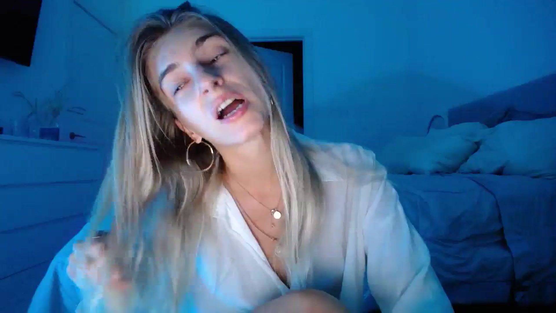 Gallery image thumbnail from Vodka_Queen's myfreecams stream on, 11/23/2023, 01:52 image 4 of 20