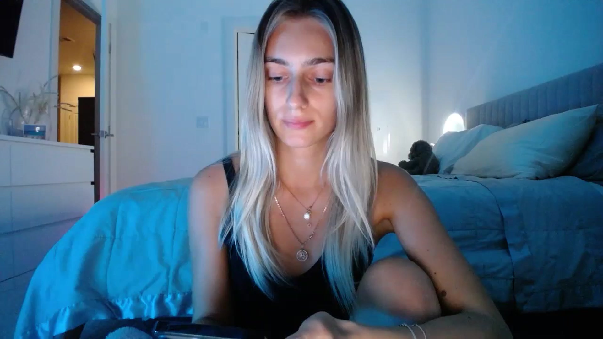 Gallery image thumbnail from Vodka_Queen's myfreecams stream on, 11/25/2023, 03:03 image 13 of 20