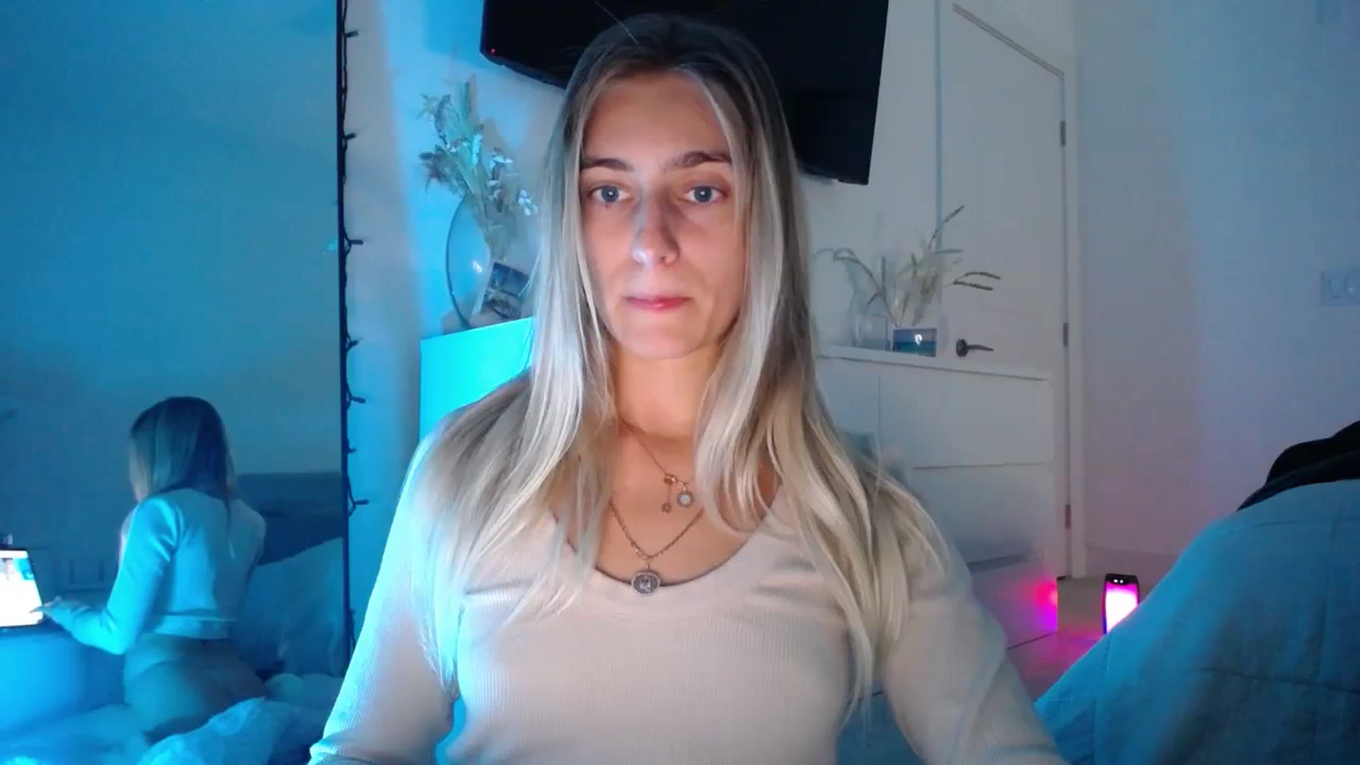 Gallery image thumbnail from Vodka_Queen's myfreecams stream on, 11/26/2023, 07:09 image 6 of 20