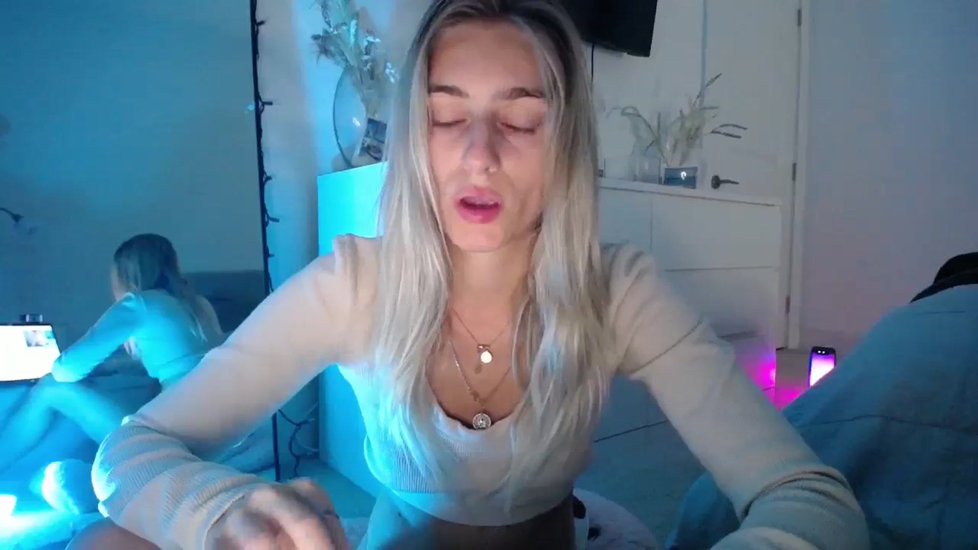 Gallery image thumbnail from Vodka_Queen's myfreecams stream on, 11/26/2023, 07:09 image 3 of 20