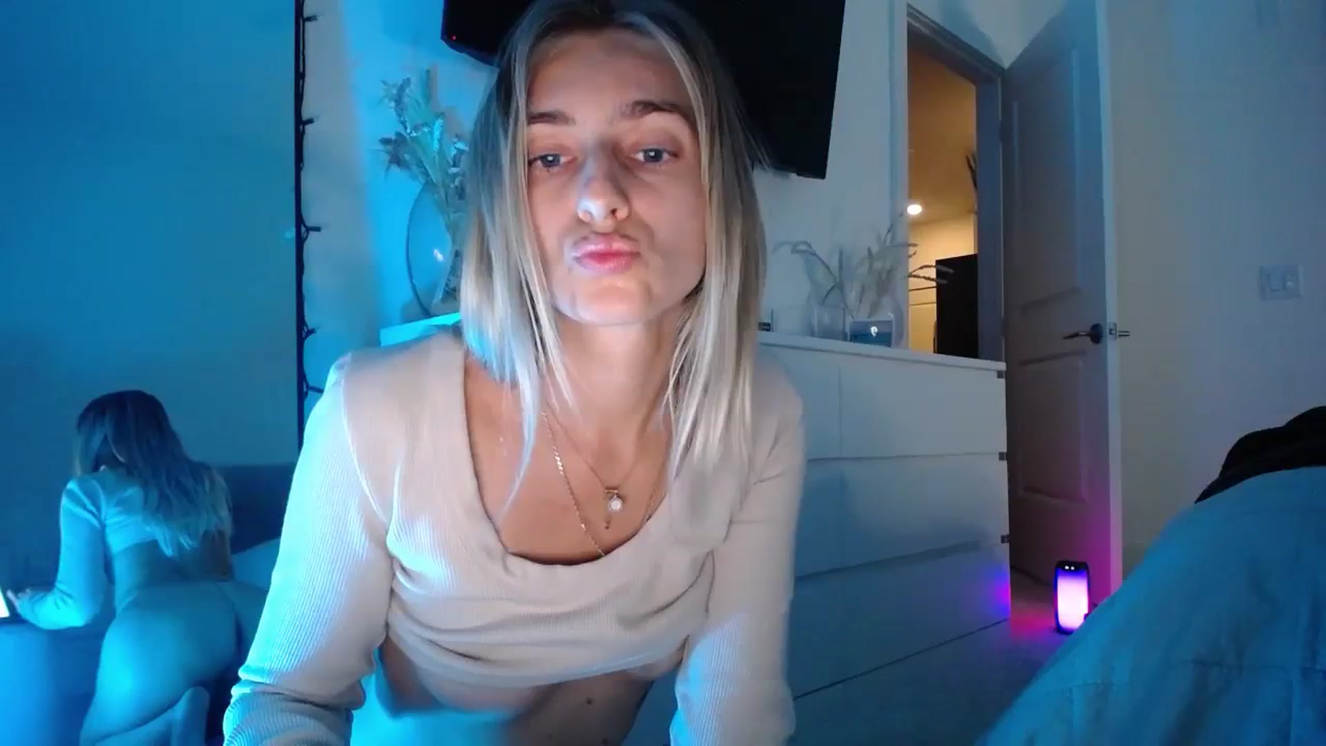 Gallery image thumbnail from Vodka_Queen's myfreecams stream on, 11/26/2023, 07:58 image 19 of 20