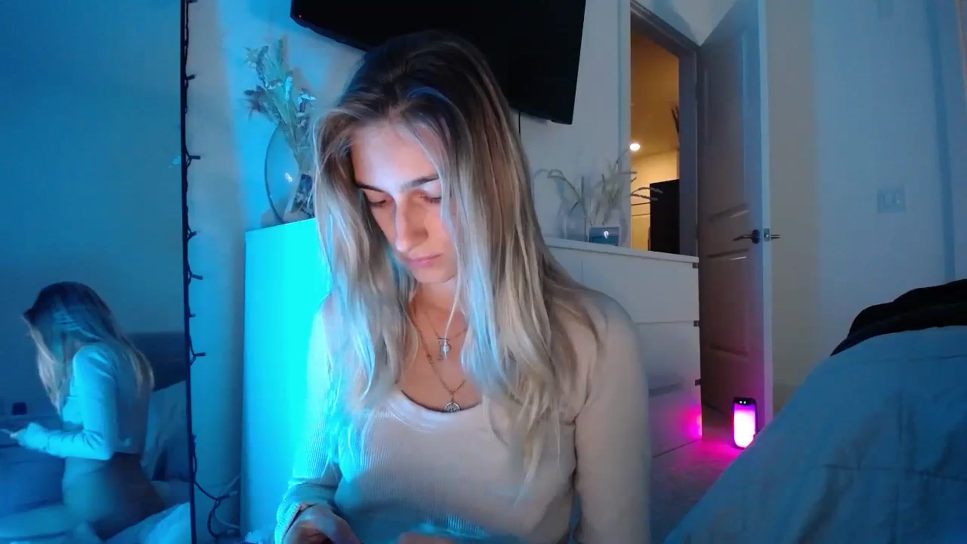 Gallery image thumbnail from Vodka_Queen's myfreecams stream on, 11/26/2023, 07:58 image 10 of 20