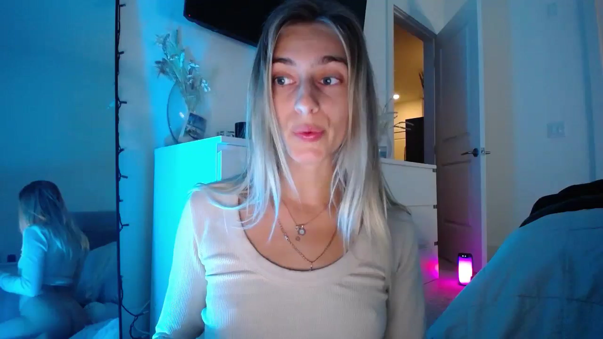 Gallery image thumbnail from Vodka_Queen's myfreecams stream on, 11/26/2023, 07:58 image 12 of 20
