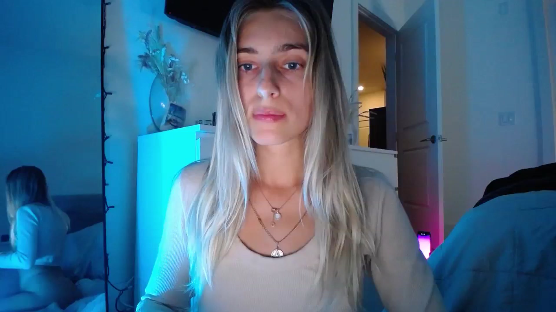 Gallery image thumbnail from Vodka_Queen's myfreecams stream on, 11/26/2023, 07:58 image 16 of 20