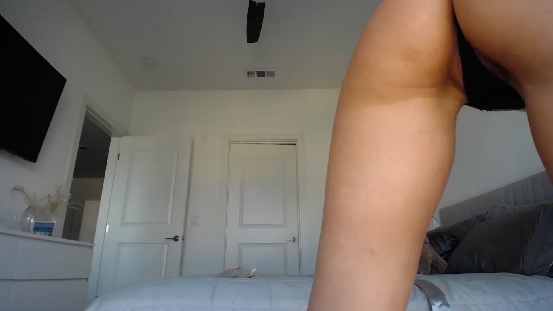 Gallery image thumbnail from Vodka_Queen's myfreecams stream on, 12/02/2023, 23:40 image 5 of 20