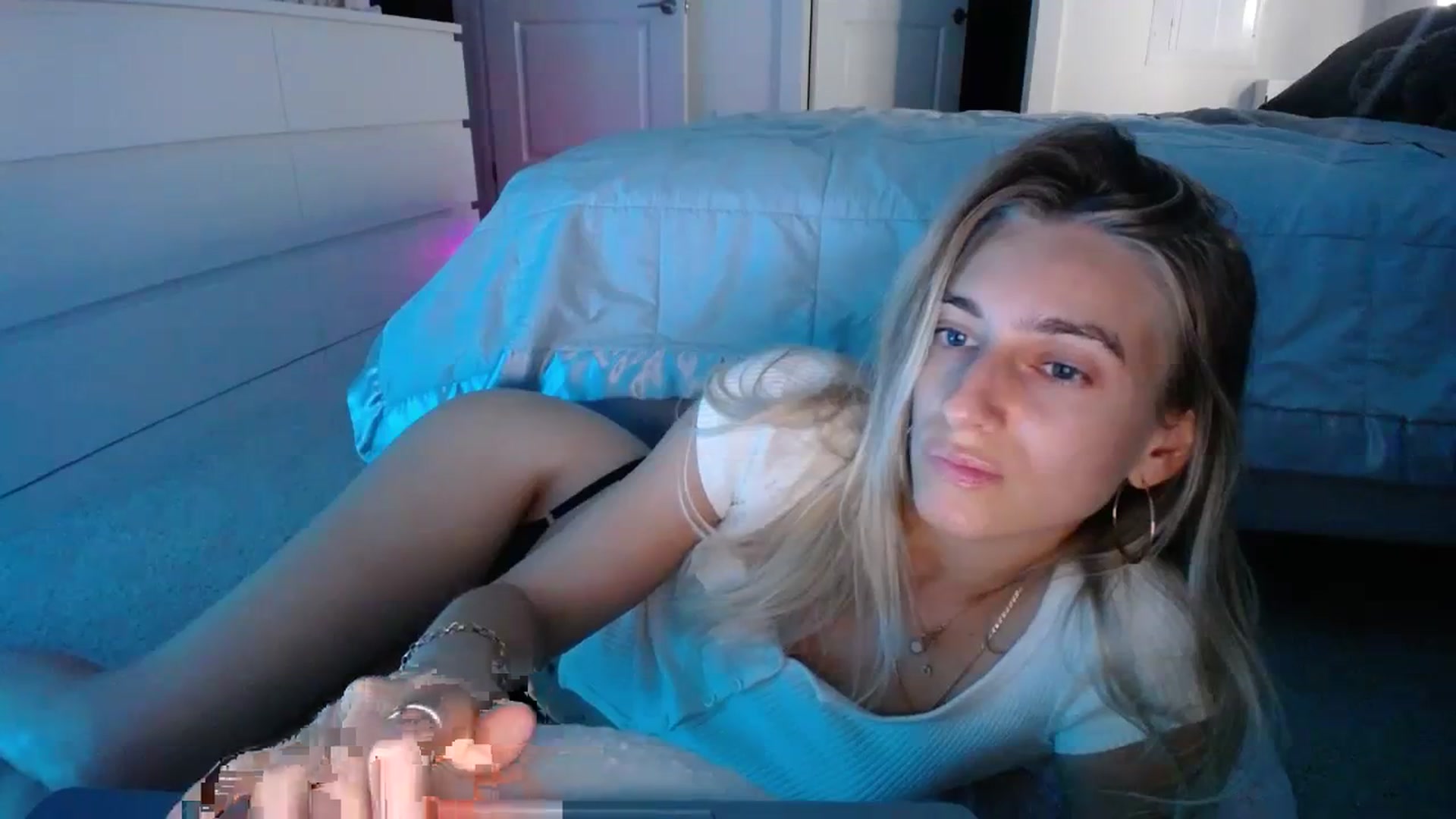 Gallery image thumbnail from Vodka_Queen's myfreecams stream on, 12/03/2023, 01:47 image 9 of 20