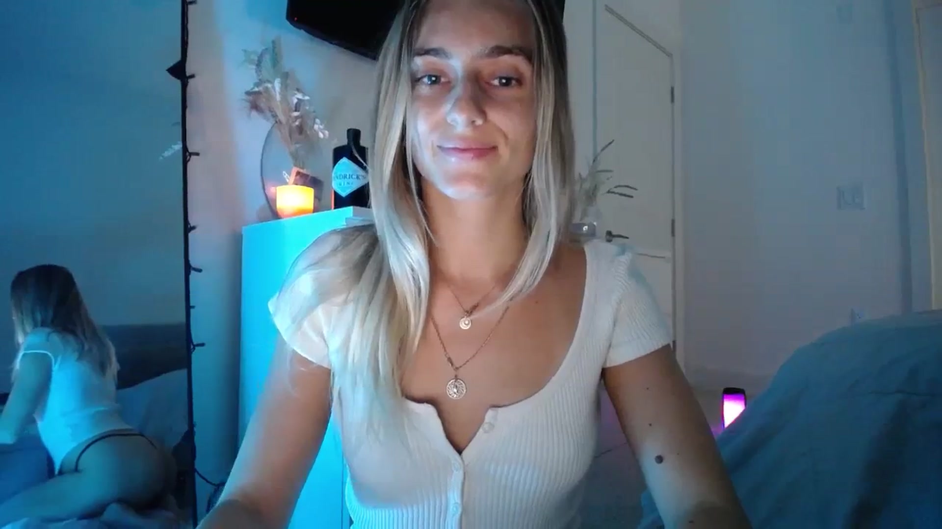Gallery image thumbnail from Vodka_Queen's myfreecams stream on, 12/03/2023, 03:35 image 16 of 20
