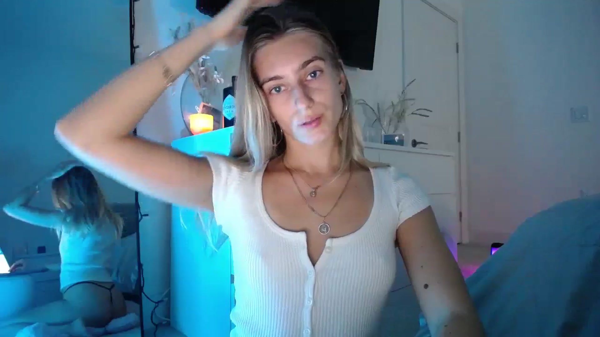 Gallery image thumbnail from Vodka_Queen's myfreecams stream on, 12/03/2023, 03:35 image 17 of 20