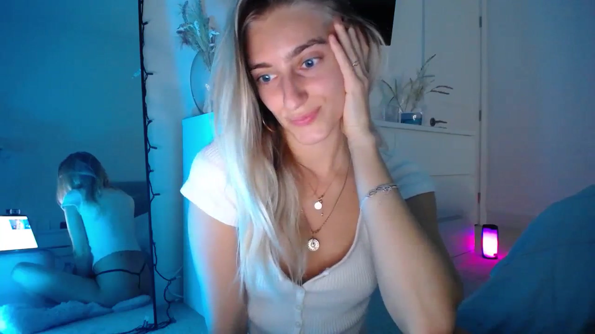 Gallery image thumbnail from Vodka_Queen's myfreecams stream on, 12/03/2023, 05:52 image 10 of 20