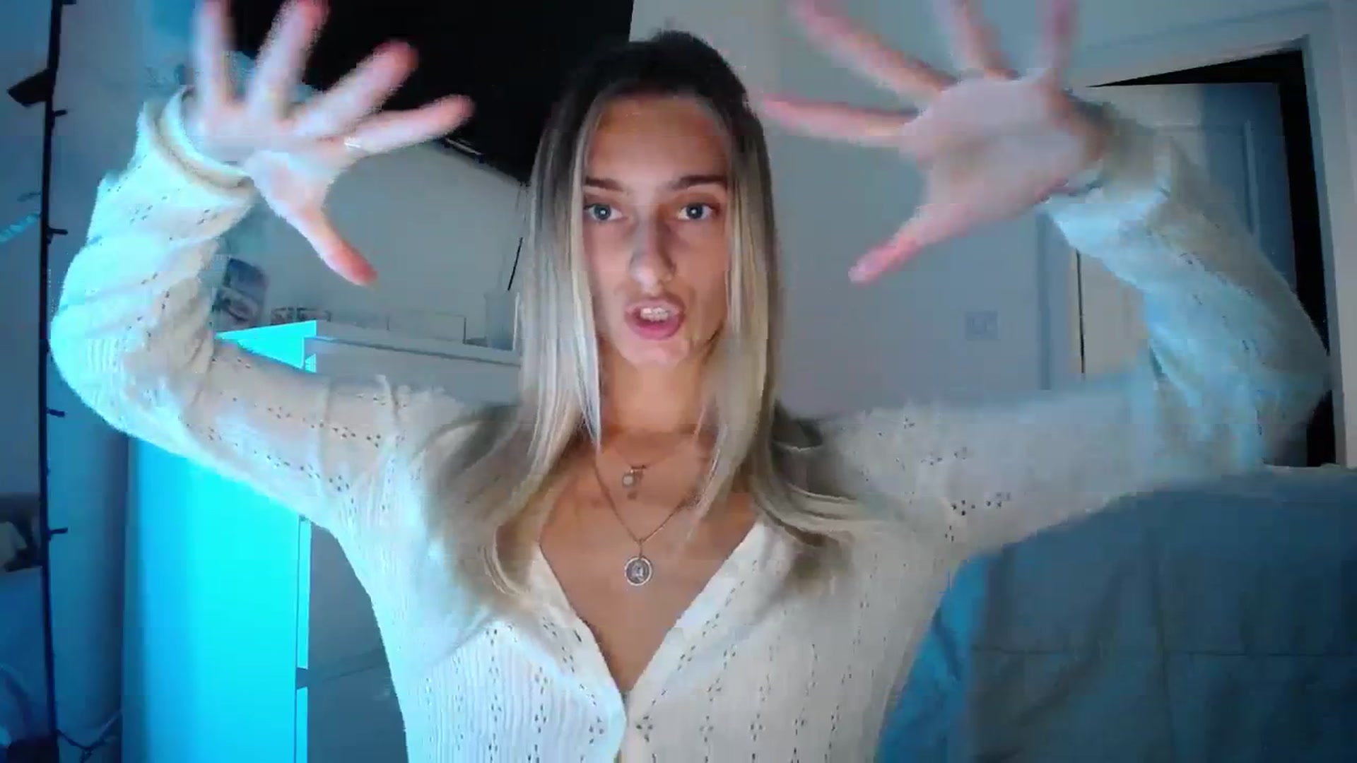 Gallery image thumbnail from Vodka_Queen's myfreecams stream on, 12/16/2023, 02:03 image 20 of 20