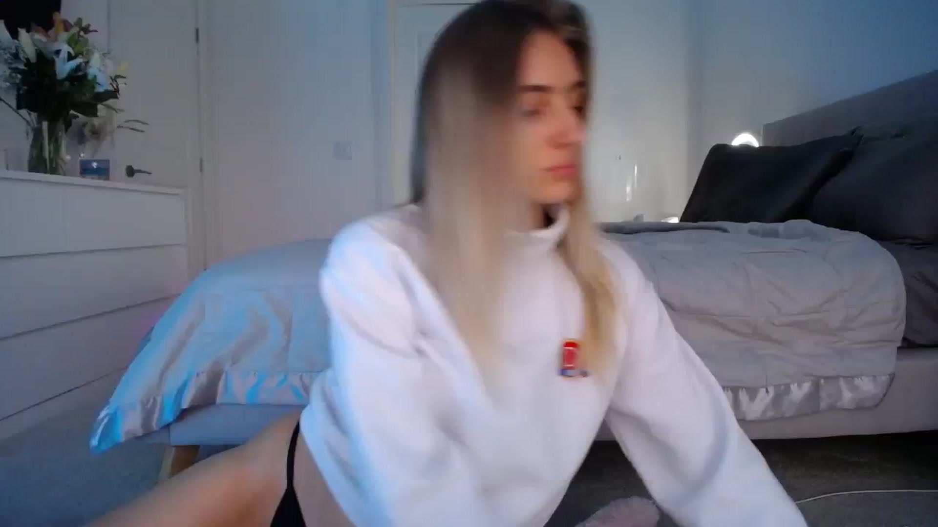 Gallery image thumbnail from Vodka_Queen's myfreecams stream on, 01/14/2024, 02:05 image 1 of 20