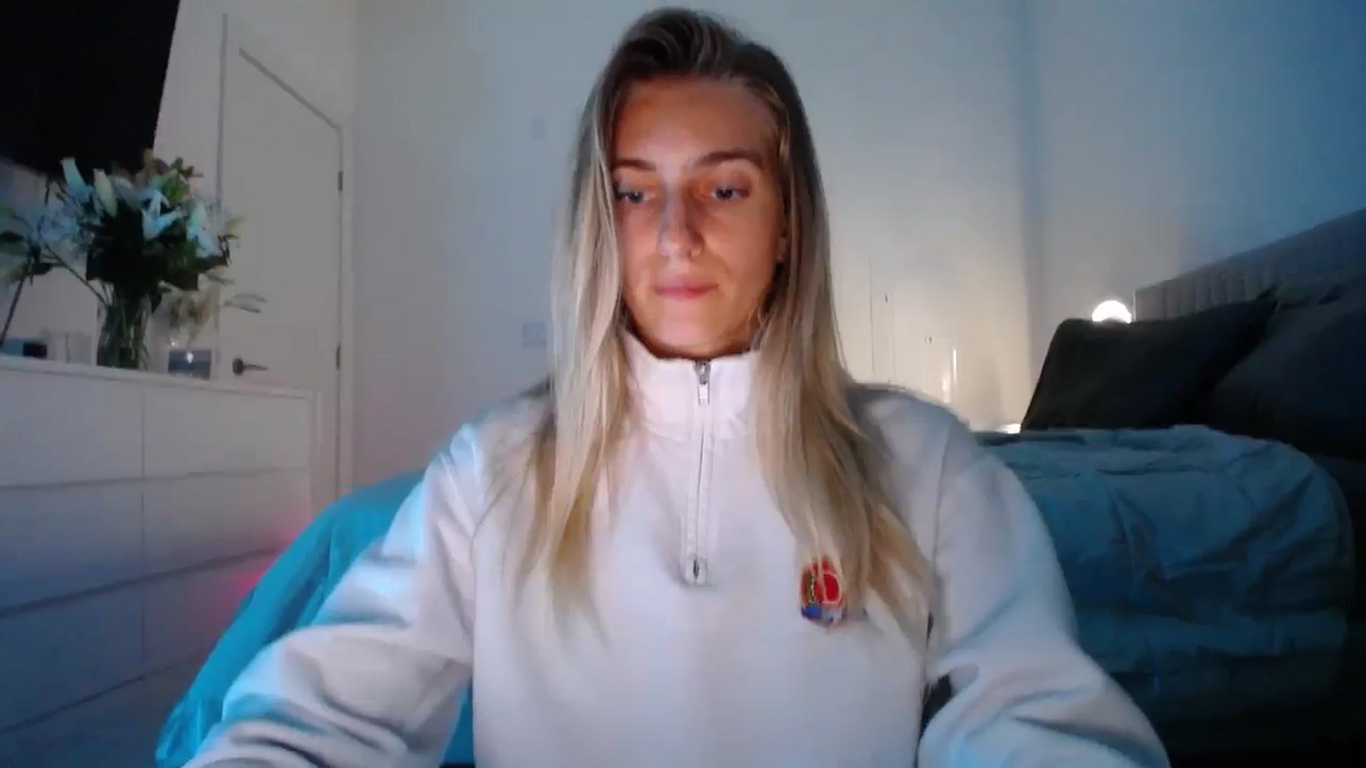 Gallery image thumbnail from Vodka_Queen's myfreecams stream on, 01/14/2024, 02:05 image 12 of 20