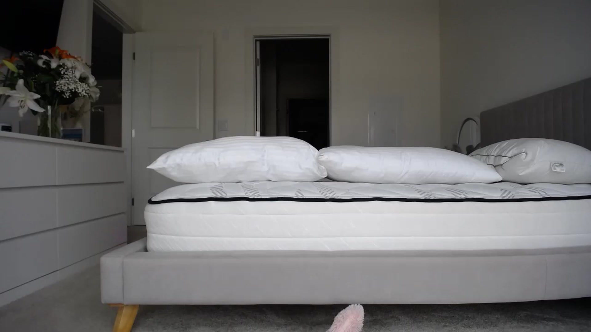 Gallery image thumbnail from Vodka_Queen's myfreecams stream on, 01/17/2024, 23:22 image 7 of 20