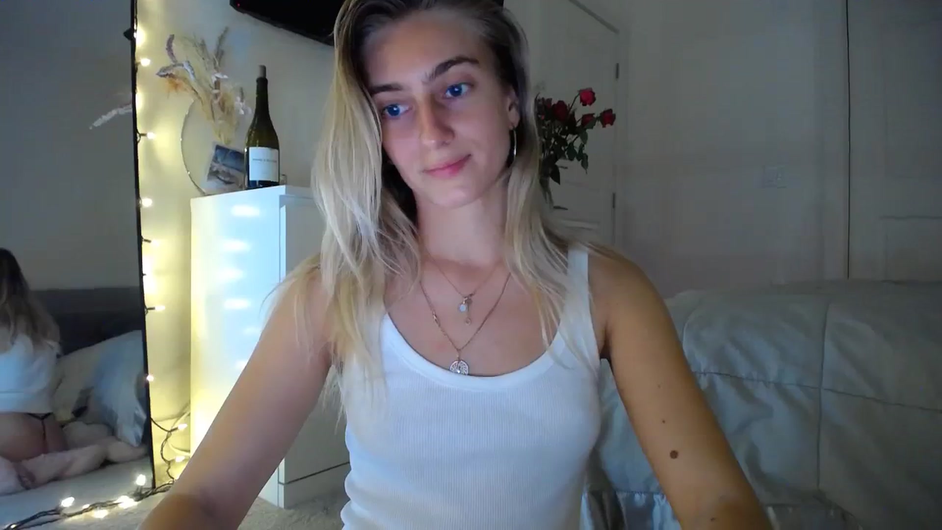 Gallery image thumbnail from Vodka_Queen's myfreecams stream on, 01/25/2024, 04:07 image 10 of 20