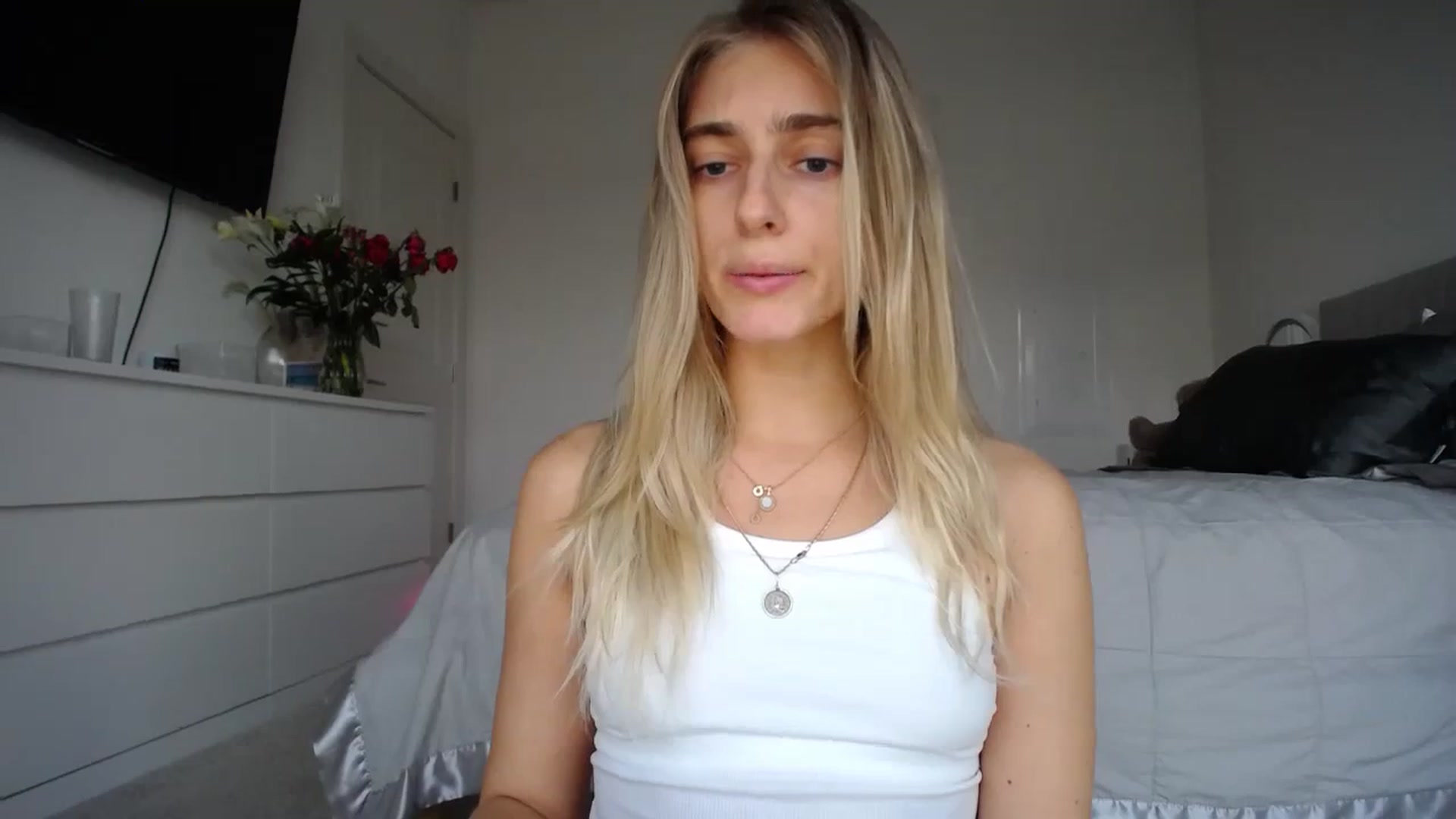 Gallery image thumbnail from Vodka_Queen's myfreecams stream on, 01/26/2024, 01:17 image 19 of 20