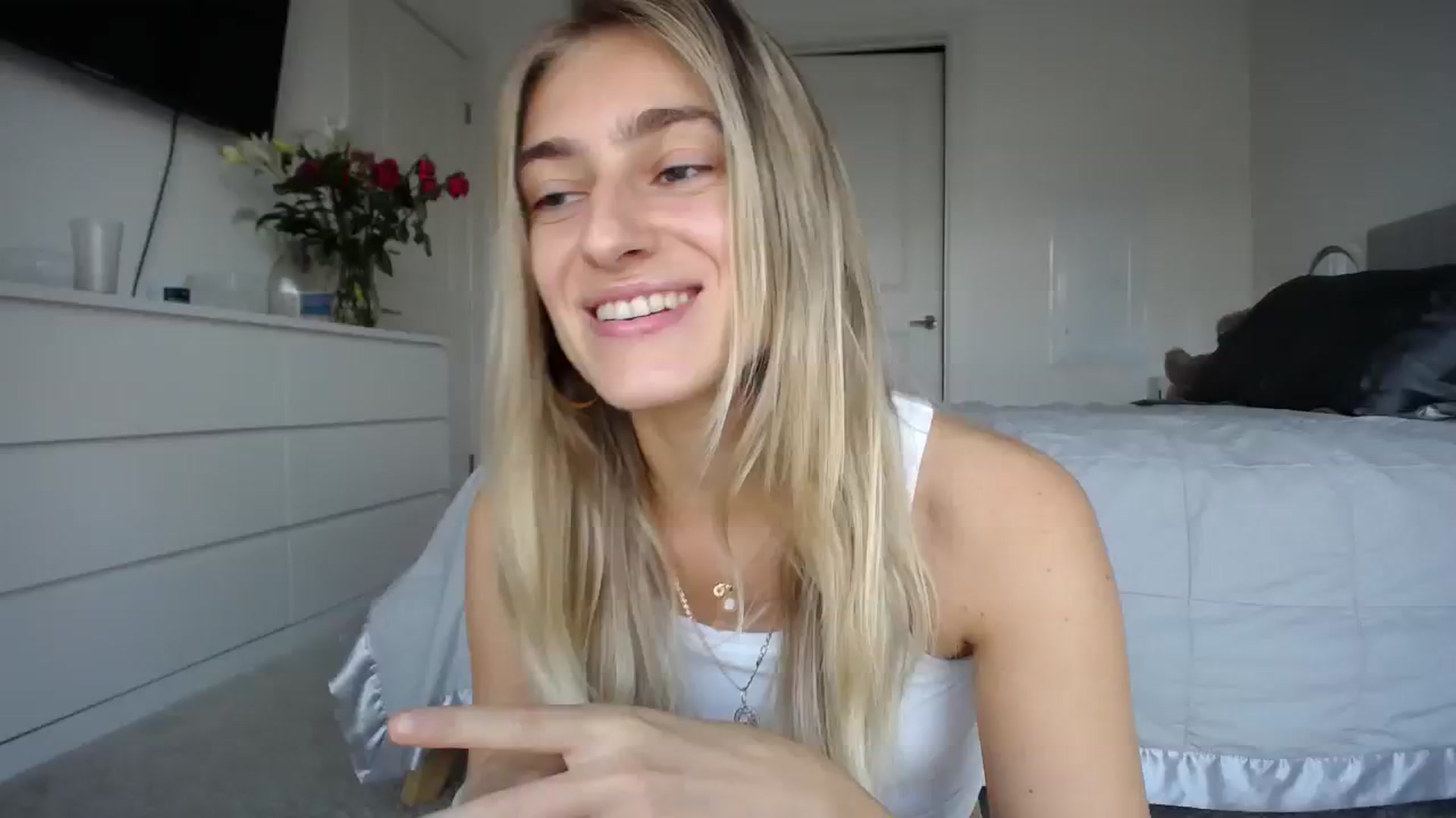 Gallery image thumbnail from Vodka_Queen's myfreecams stream on, 01/26/2024, 01:17 image 1 of 20