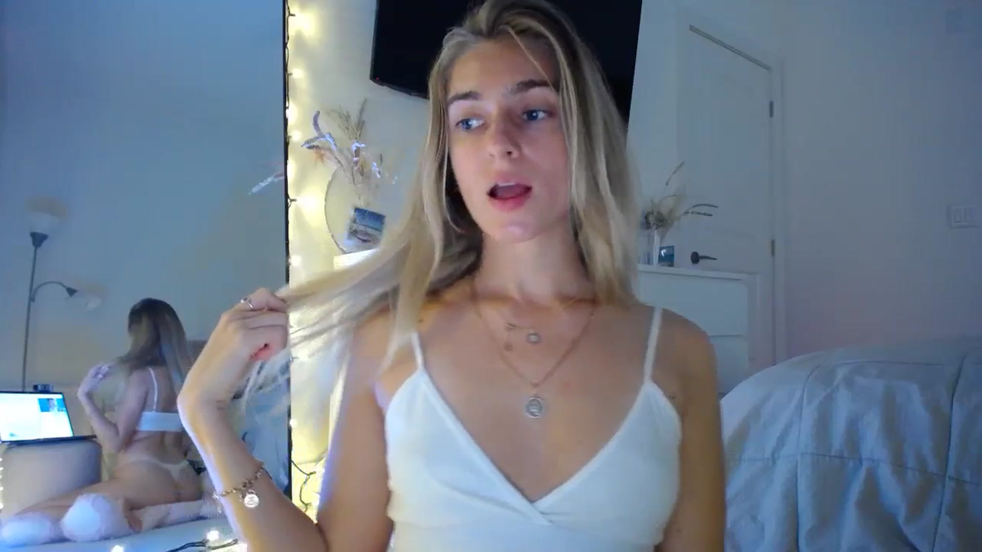 Gallery image thumbnail from Vodka_Queen's myfreecams stream on, 02/01/2024, 05:37 image 2 of 20