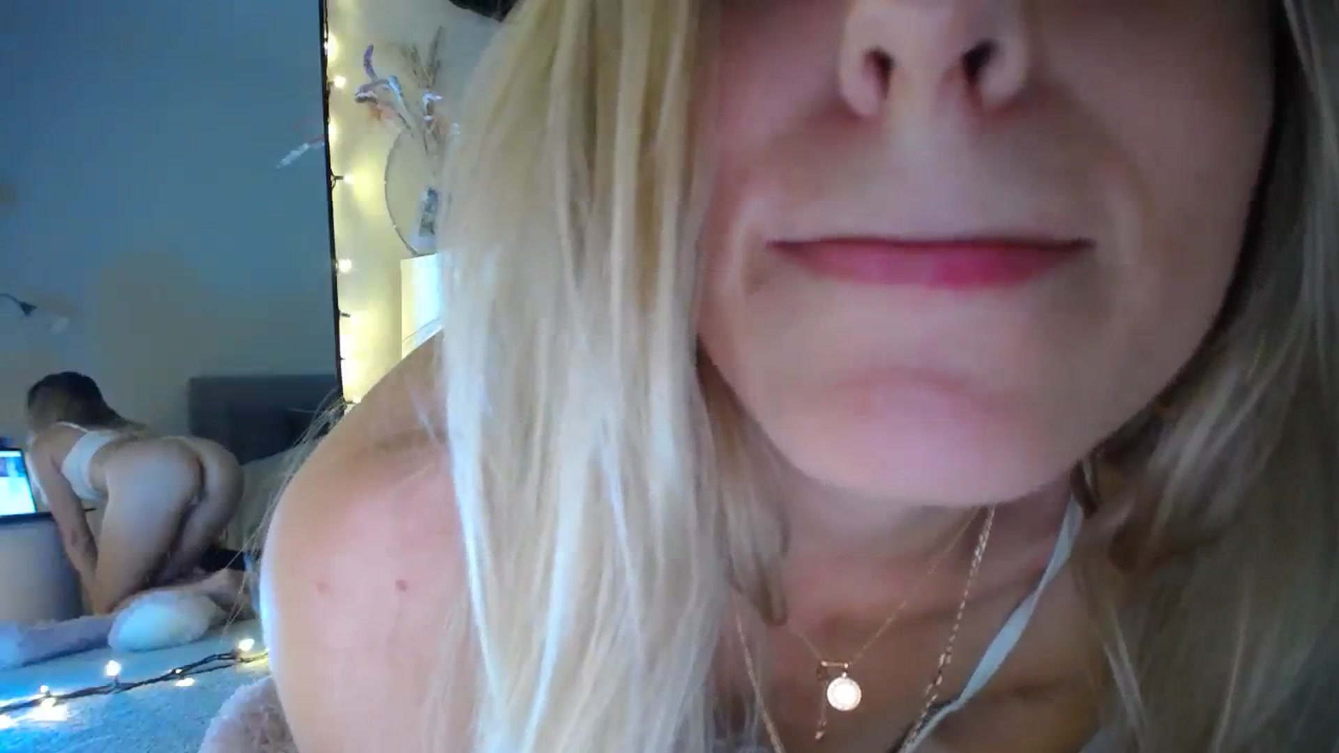 Gallery image thumbnail from Vodka_Queen's myfreecams stream on, 02/01/2024, 06:40 image 17 of 20