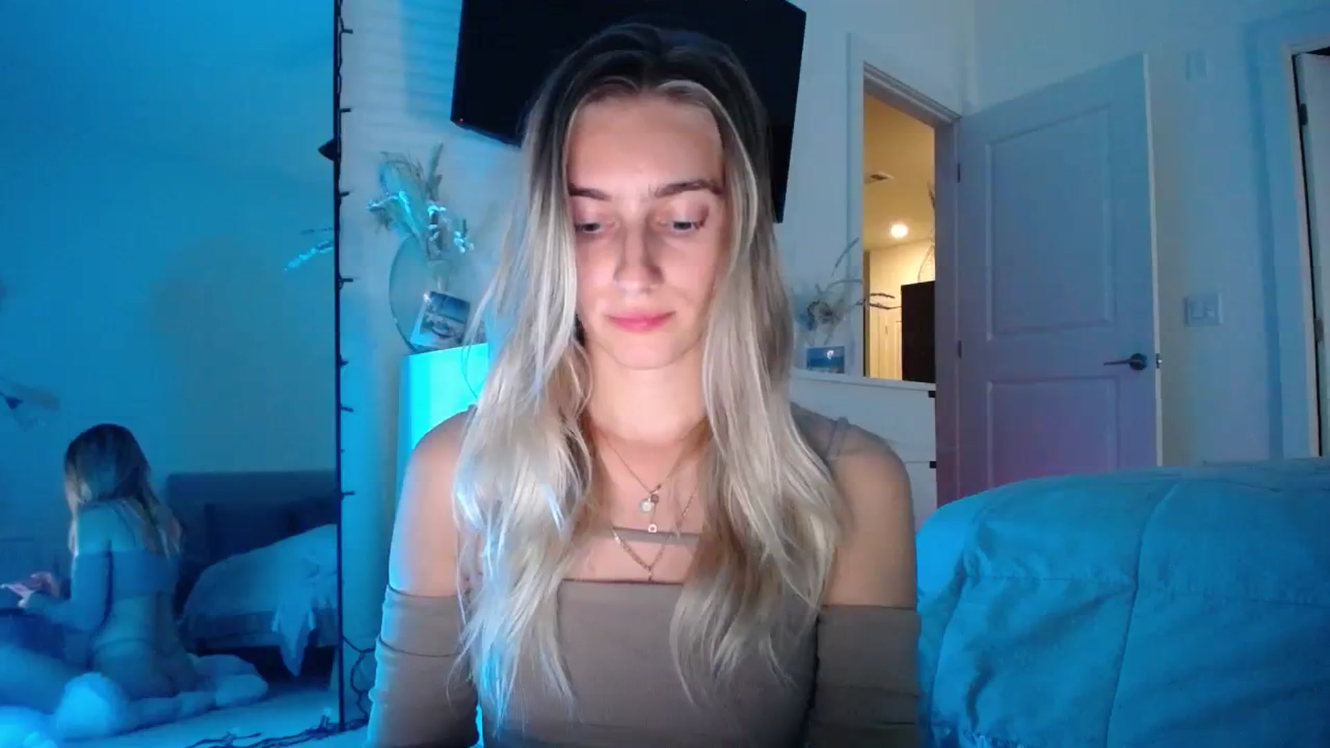 Gallery image thumbnail from Vodka_Queen's myfreecams stream on, 02/09/2024, 07:07 image 20 of 20