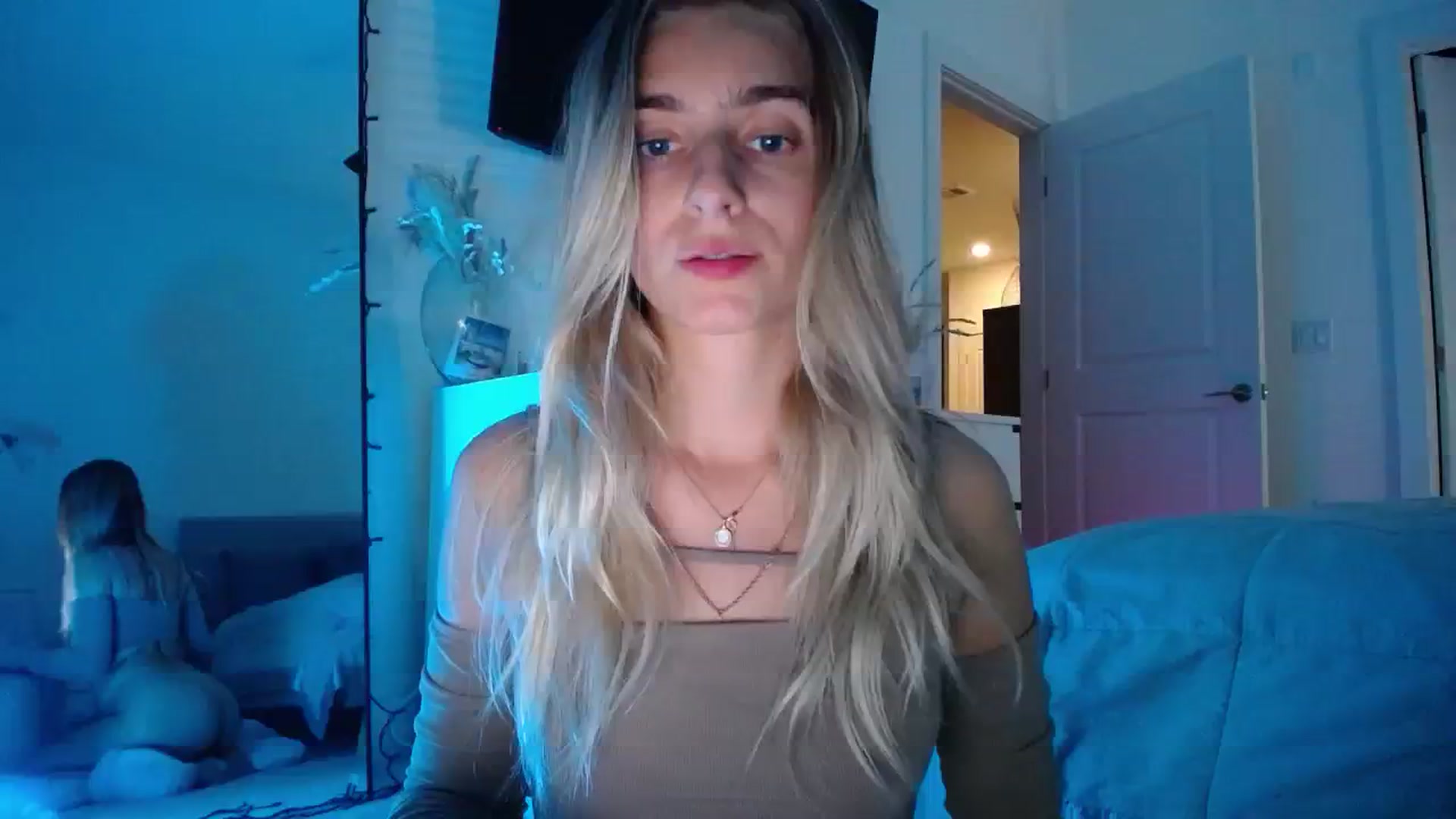 Gallery image thumbnail from Vodka_Queen's myfreecams stream on, 02/09/2024, 07:07 image 1 of 20