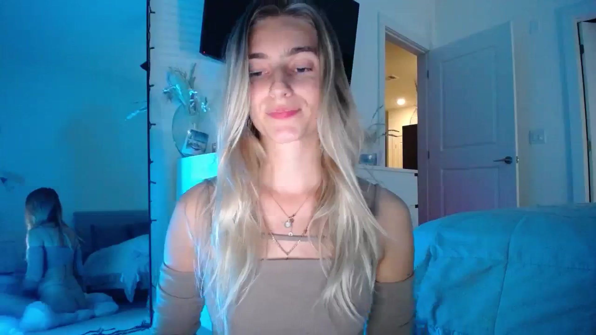 Gallery image thumbnail from Vodka_Queen's myfreecams stream on, 02/09/2024, 07:07 image 4 of 20