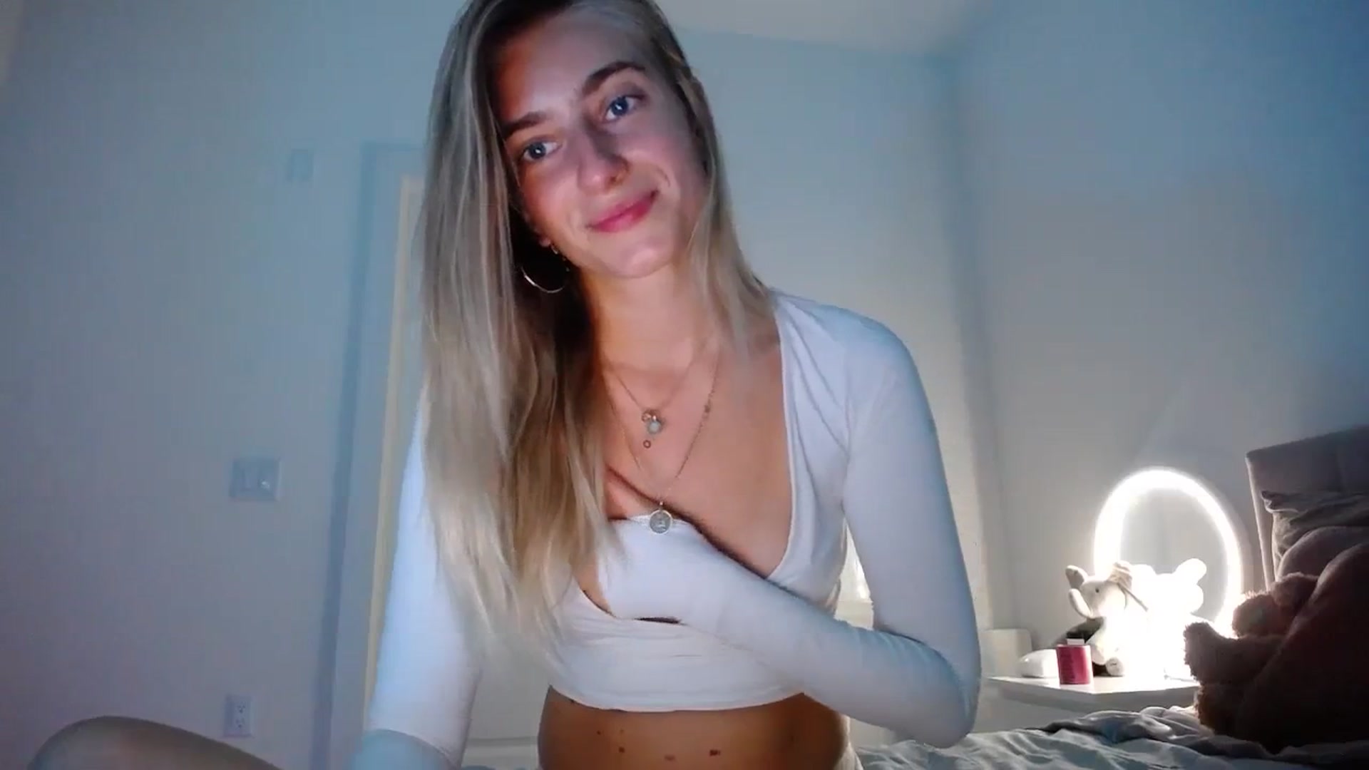 Gallery image thumbnail from Vodka_Queen's myfreecams stream on, 02/13/2024, 06:32 image 10 of 20