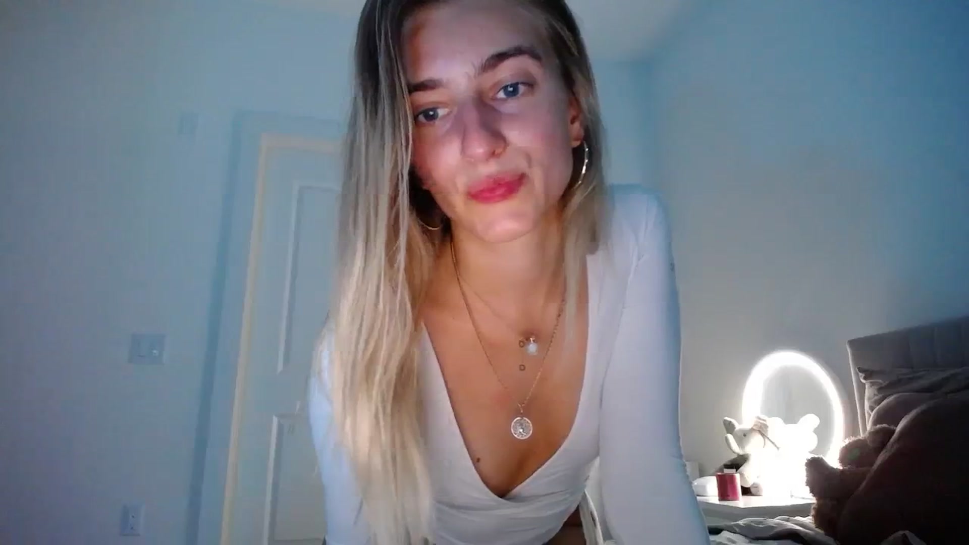 Gallery image thumbnail from Vodka_Queen's myfreecams stream on, 02/13/2024, 06:32 image 5 of 20