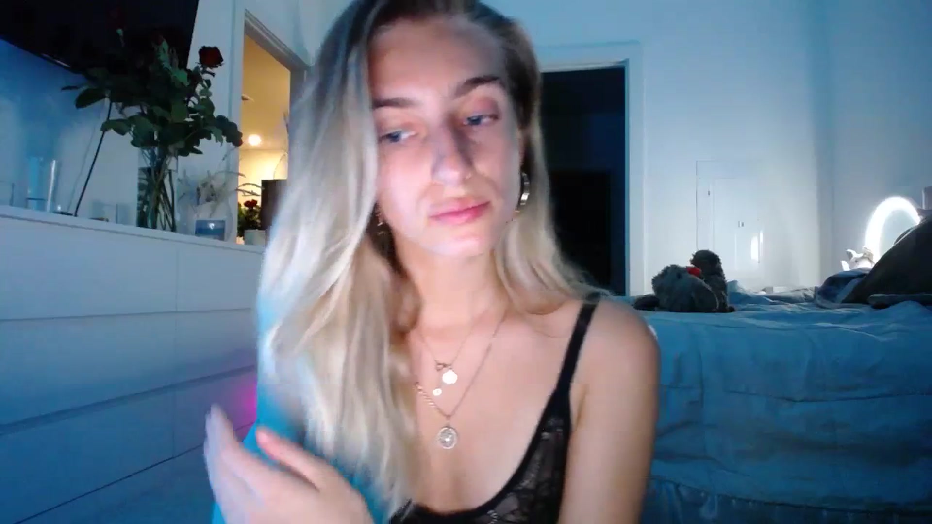 Gallery image thumbnail from Vodka_Queen's myfreecams stream on, 02/16/2024, 05:31 image 8 of 20