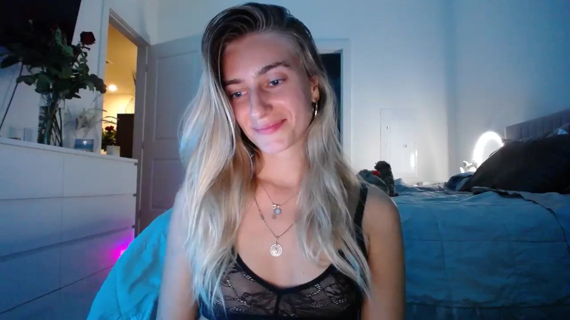 Gallery image thumbnail from Vodka_Queen's myfreecams stream on, 02/16/2024, 05:31 image 19 of 20