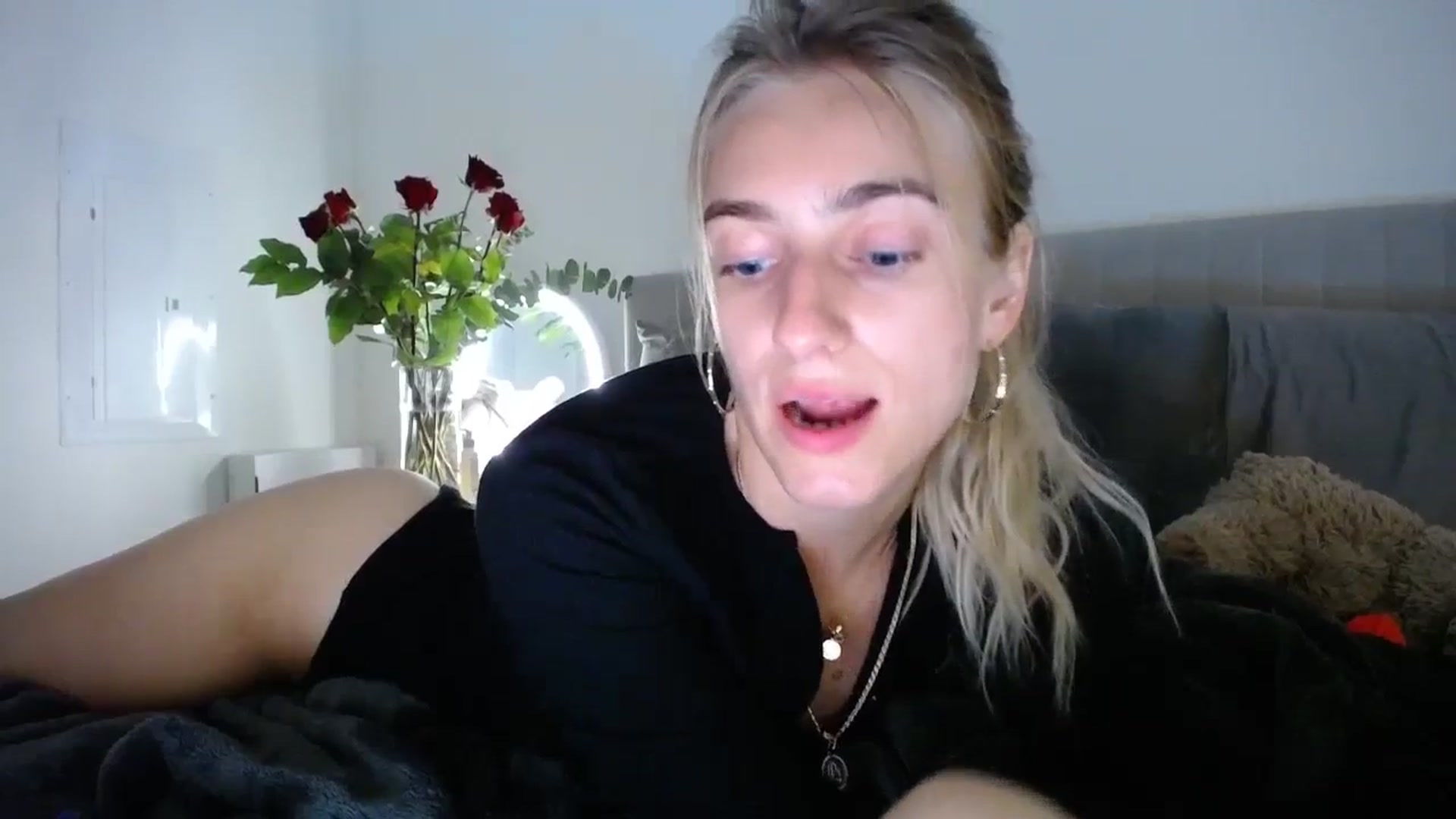 Gallery image thumbnail from Vodka_Queen's myfreecams stream on, 02/18/2024, 08:36 image 20 of 20